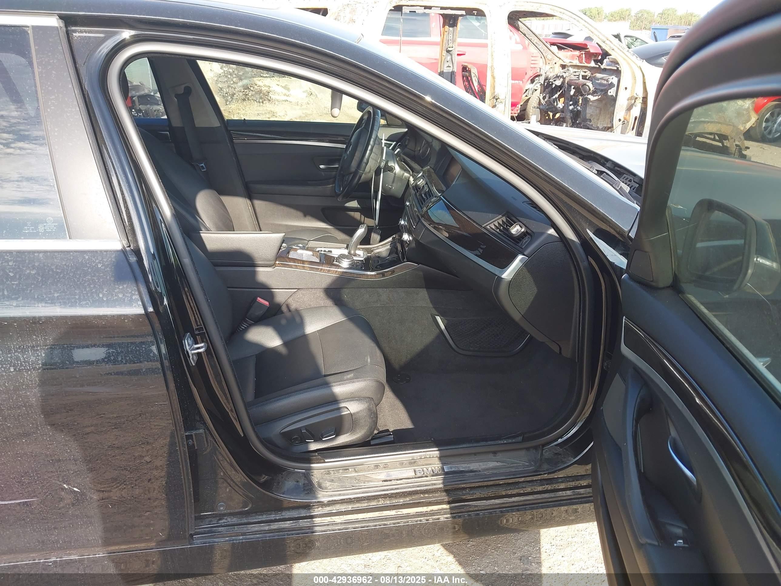 BMW 528I image 5
