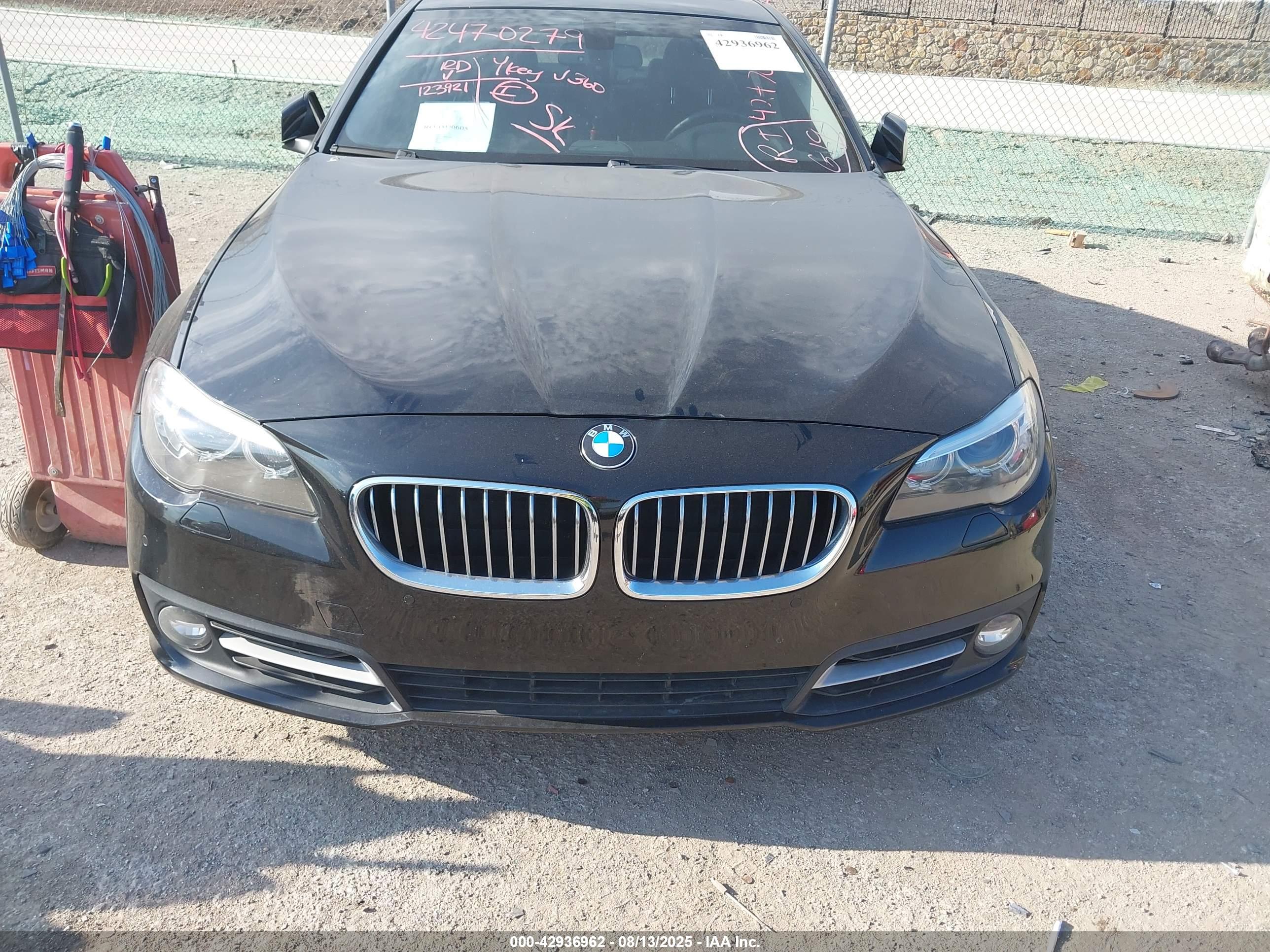 BMW 528I image 6