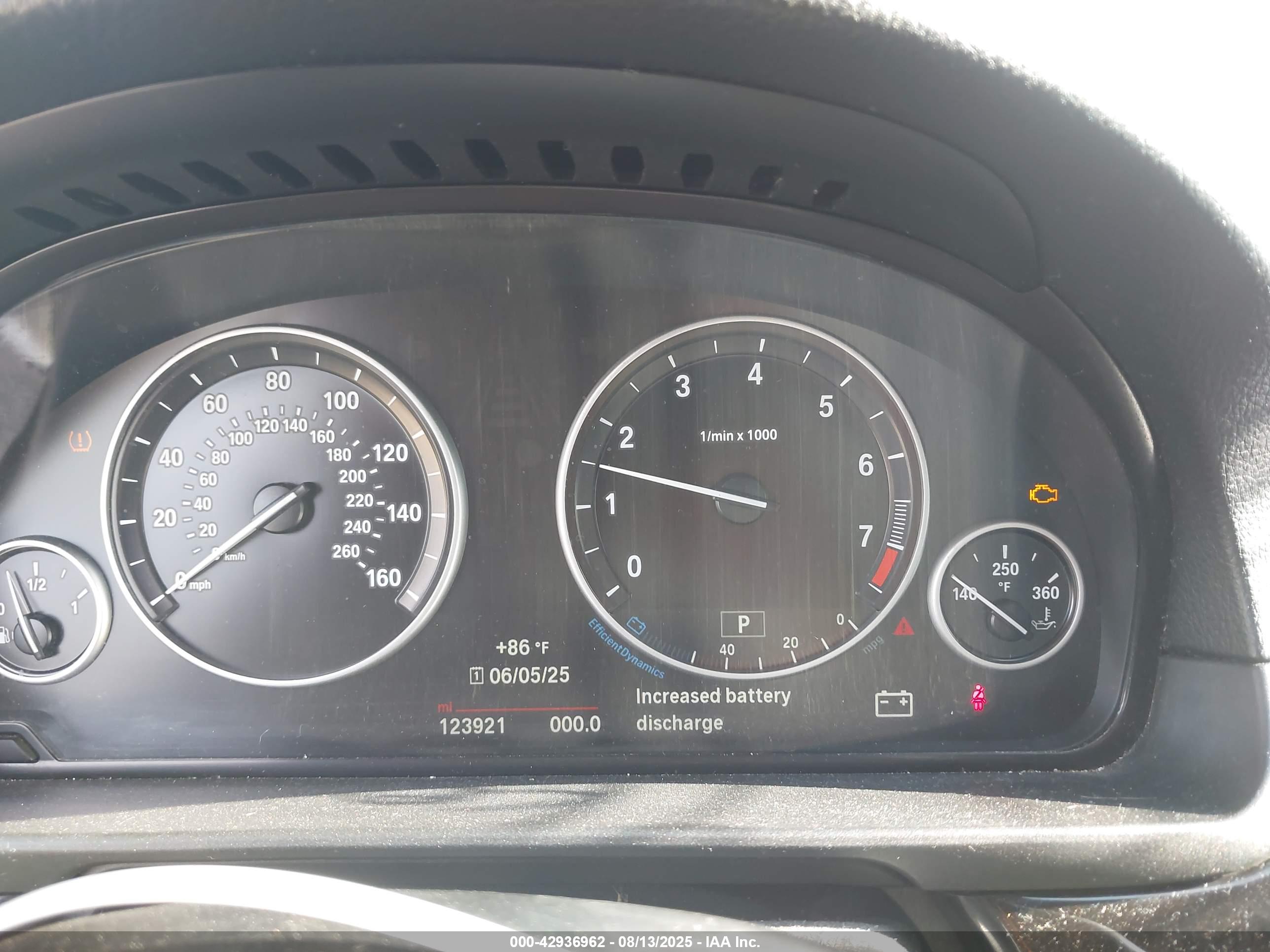 BMW 528I image 7