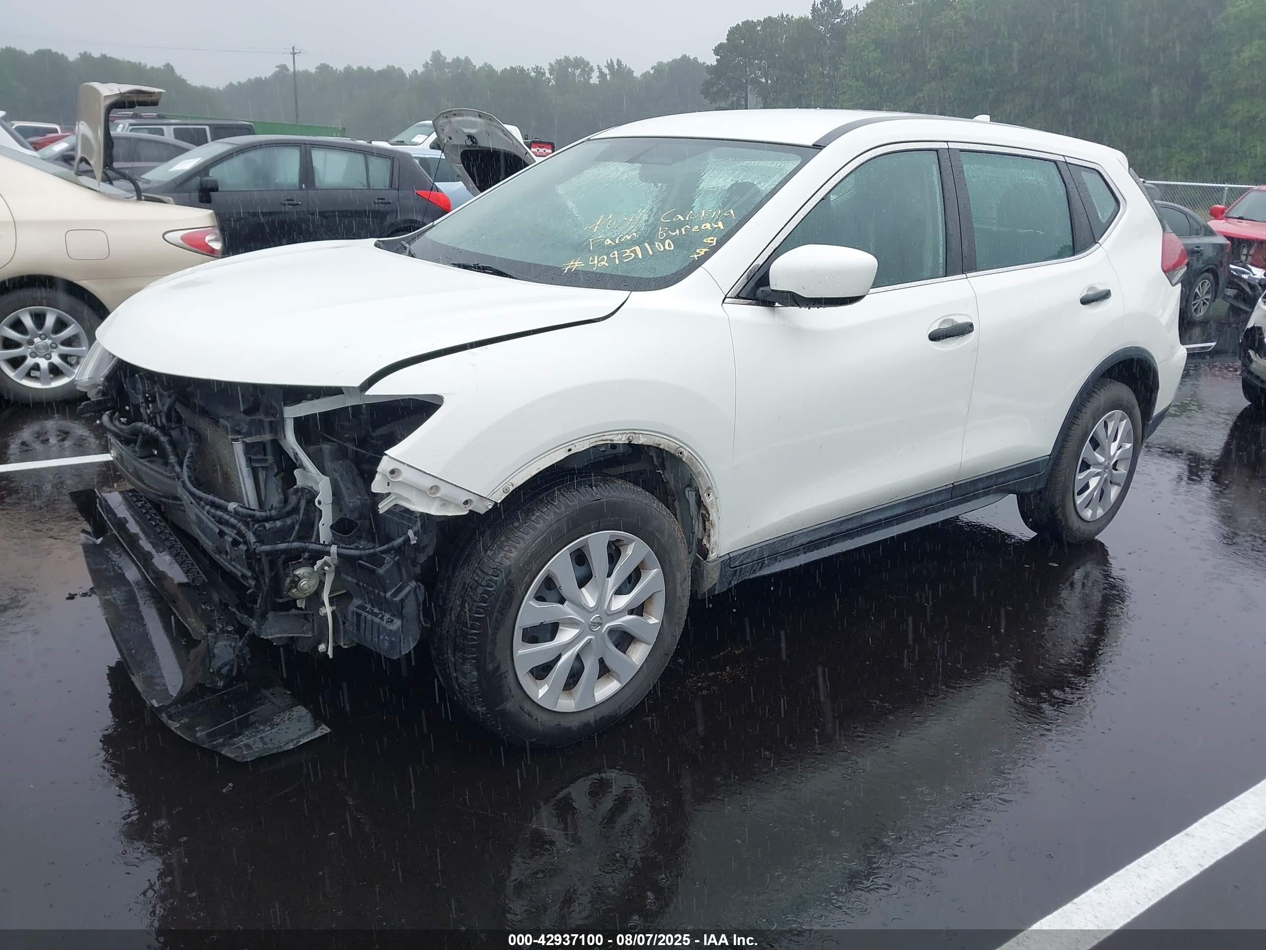 NISSAN ROGUE image 2