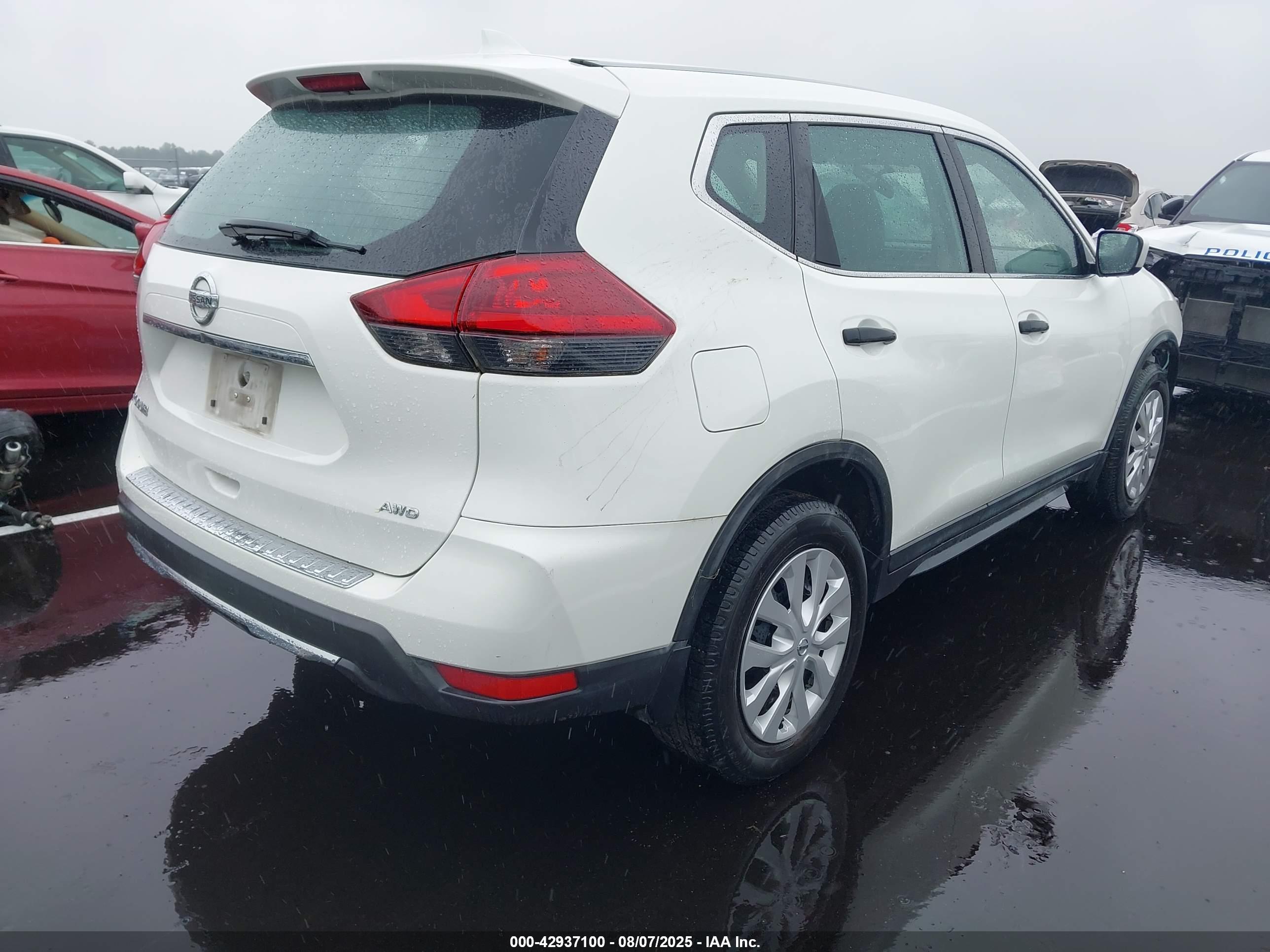 NISSAN ROGUE image 4