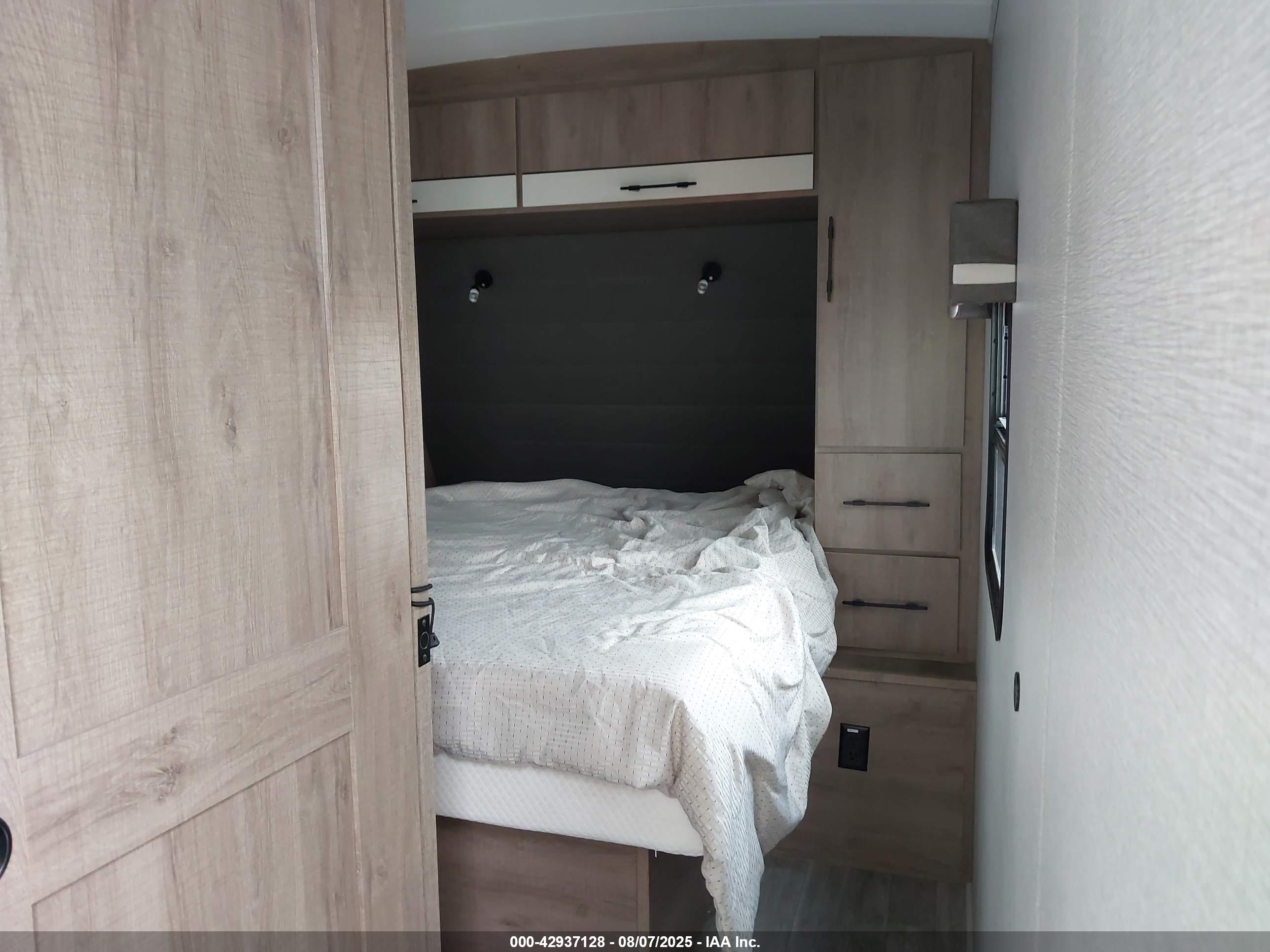 GRAND DESIGN image 5