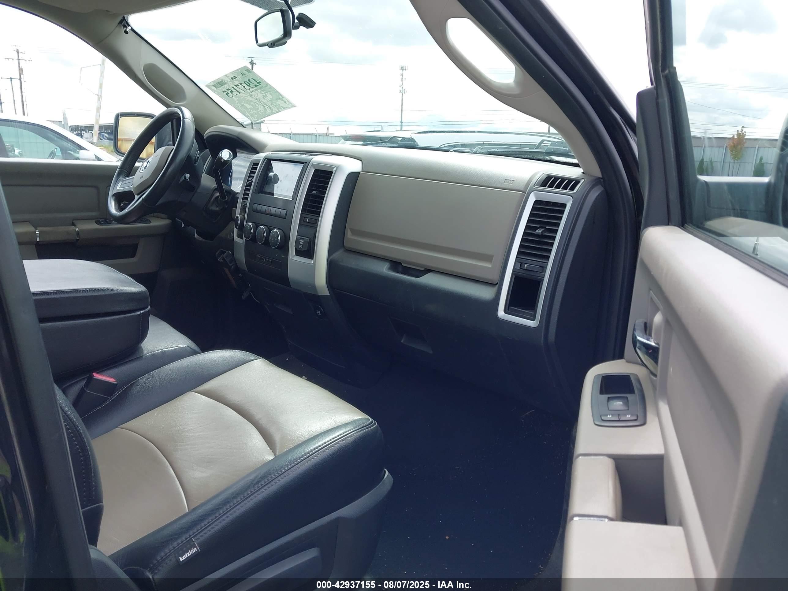 DODGE RAM image 5