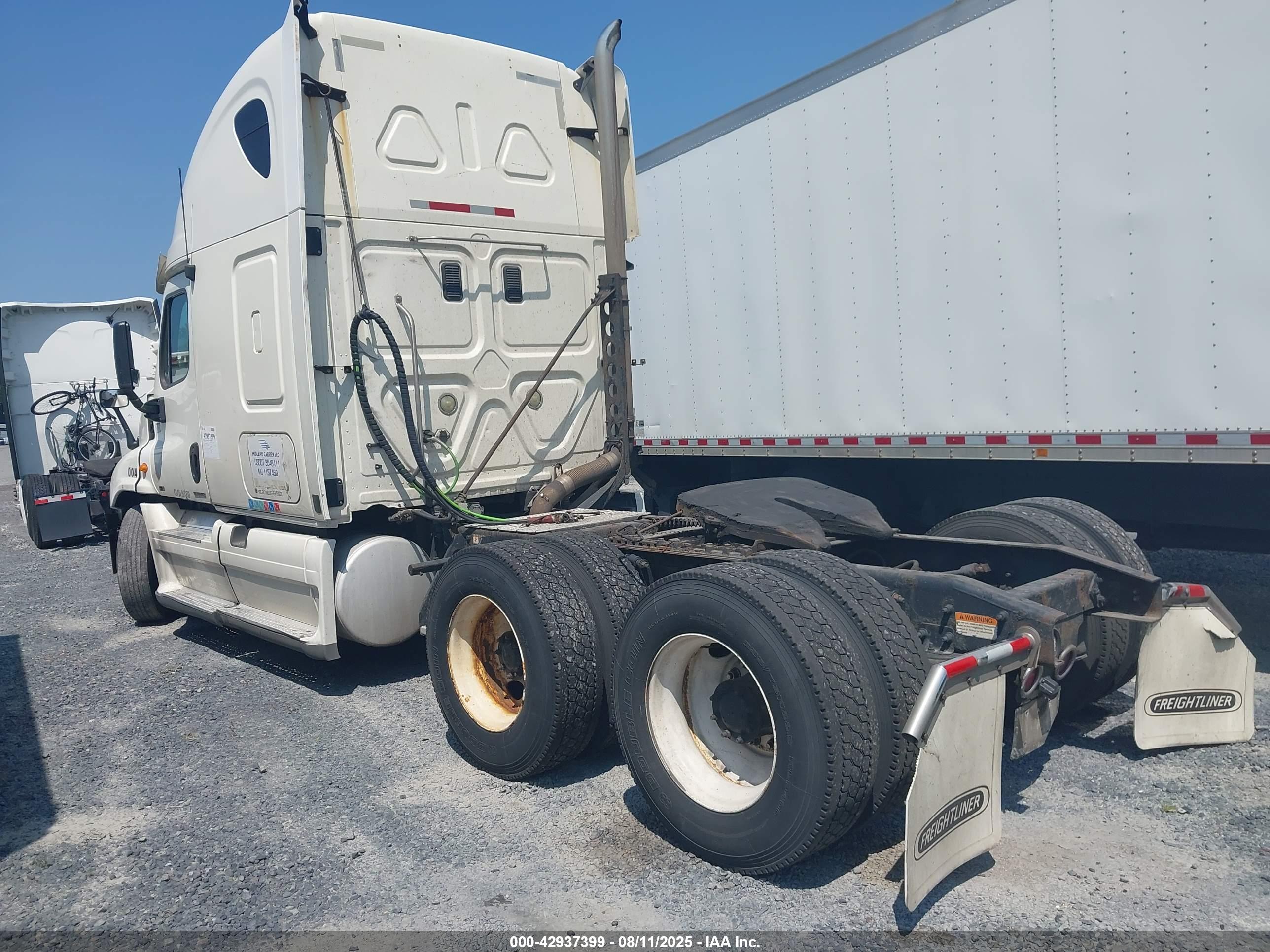 FREIGHTLINER CASCADIA image 3