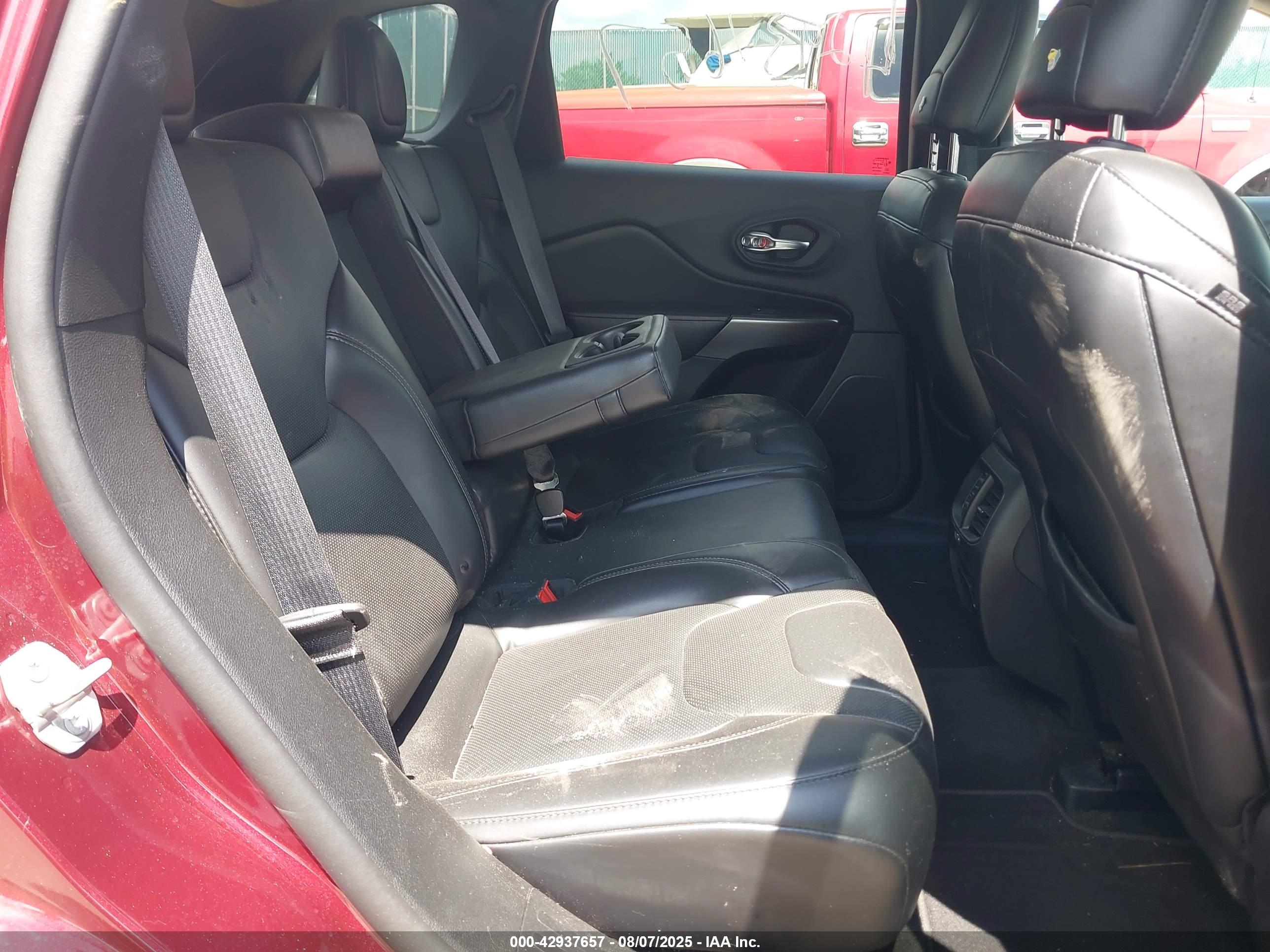 JEEP CHEROKEE image 8