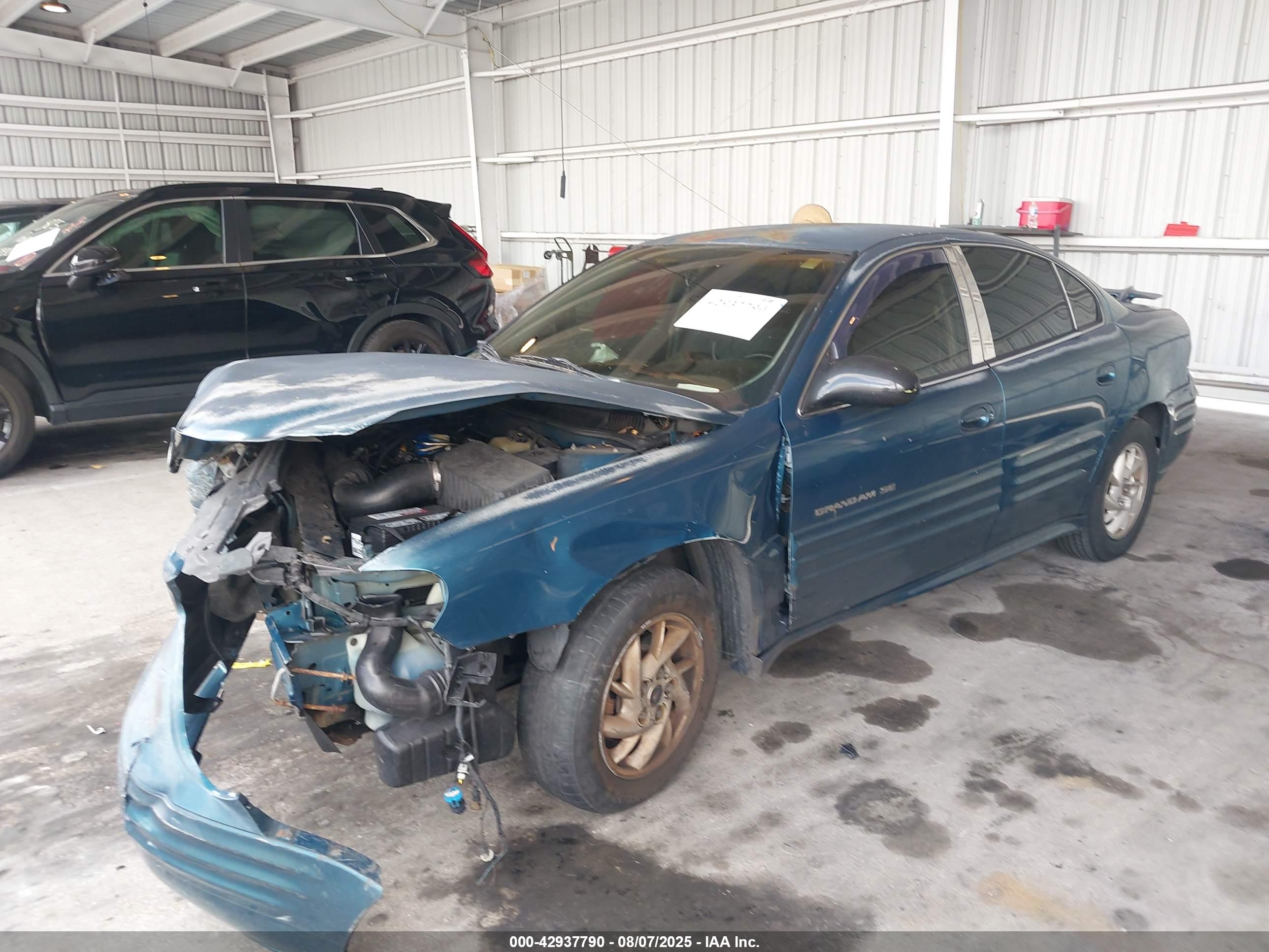 PONTIAC GRAND image 2