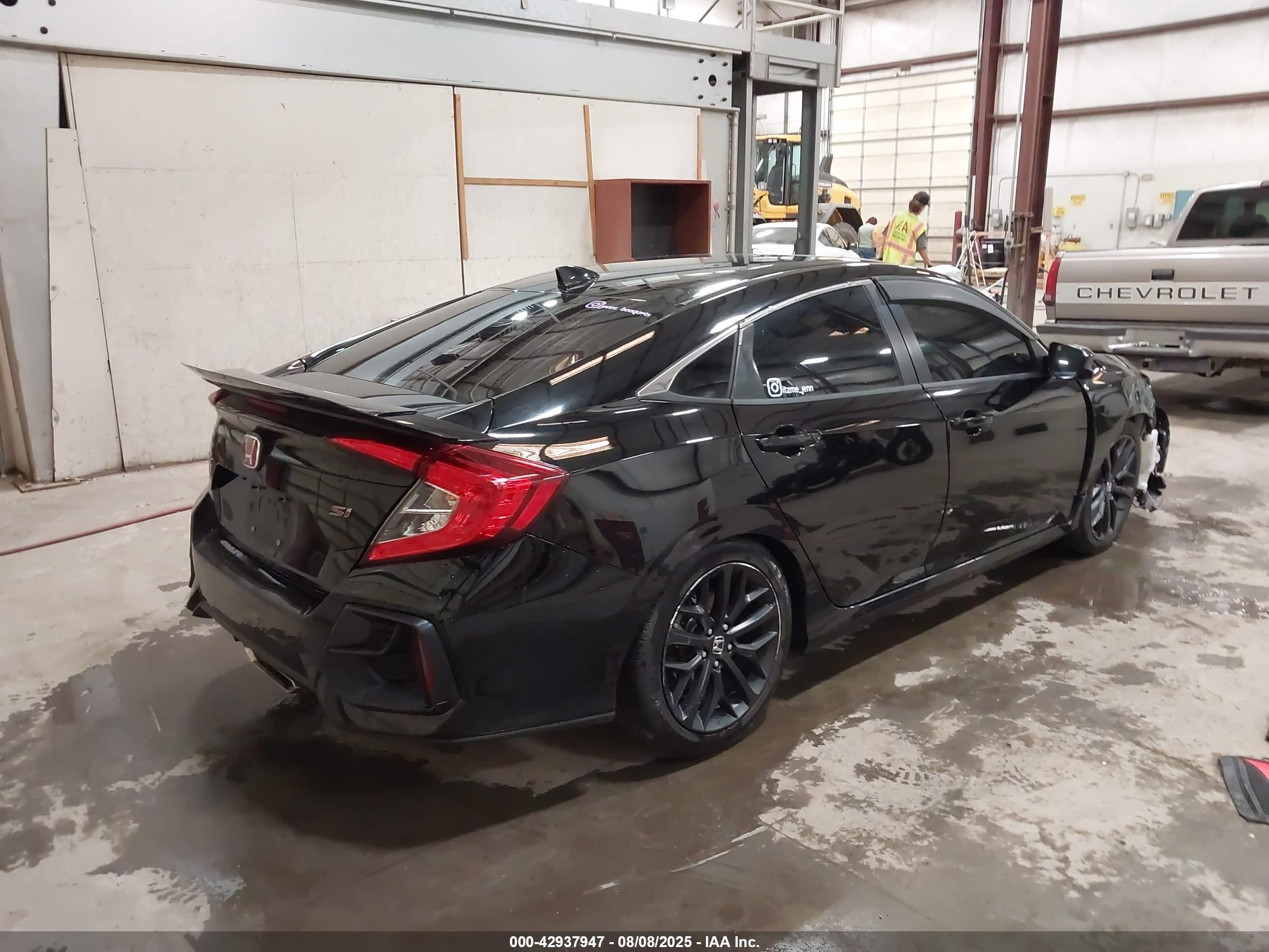 HONDA CIVIC image 4