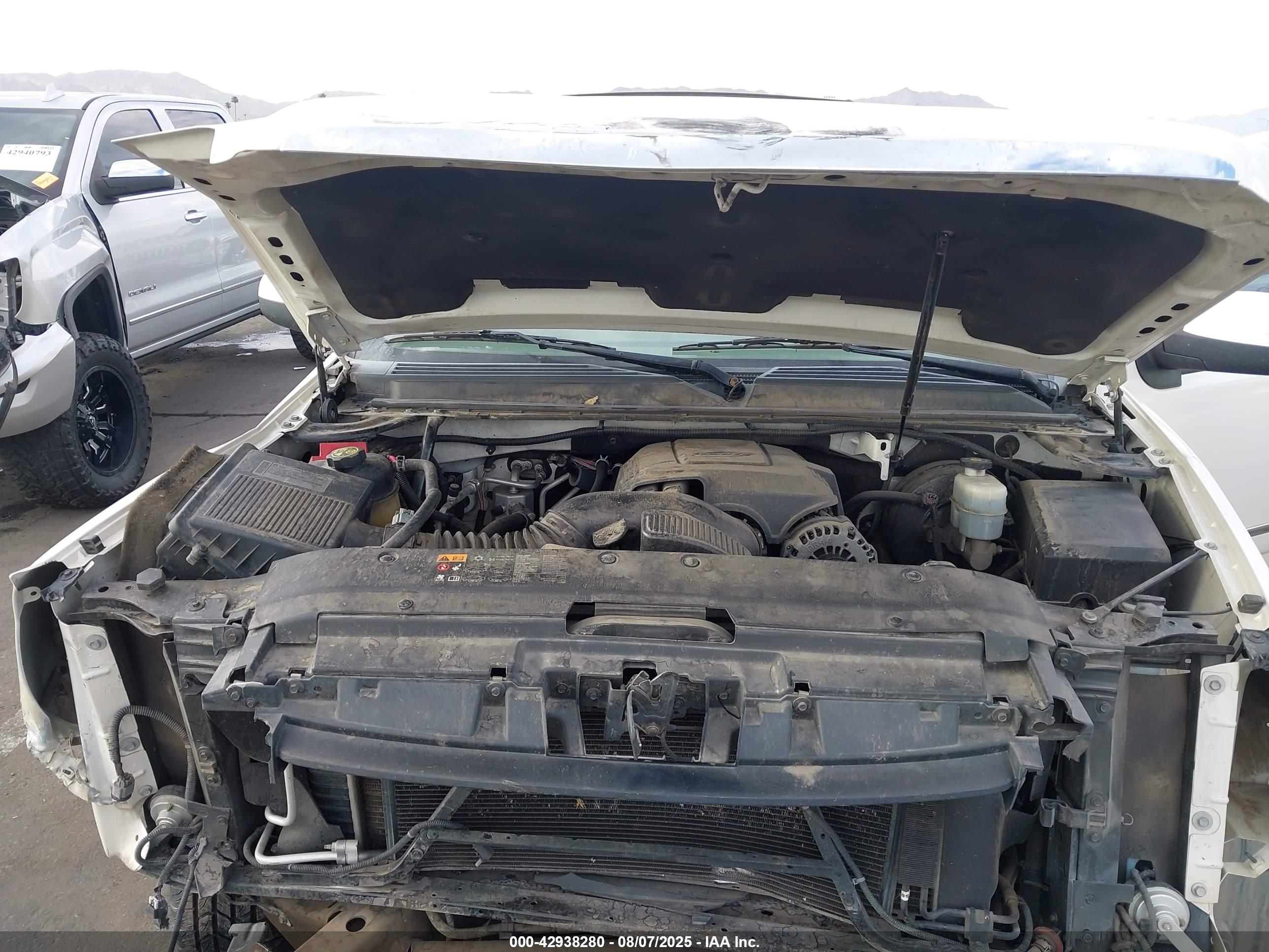 GMC YUKON image 10