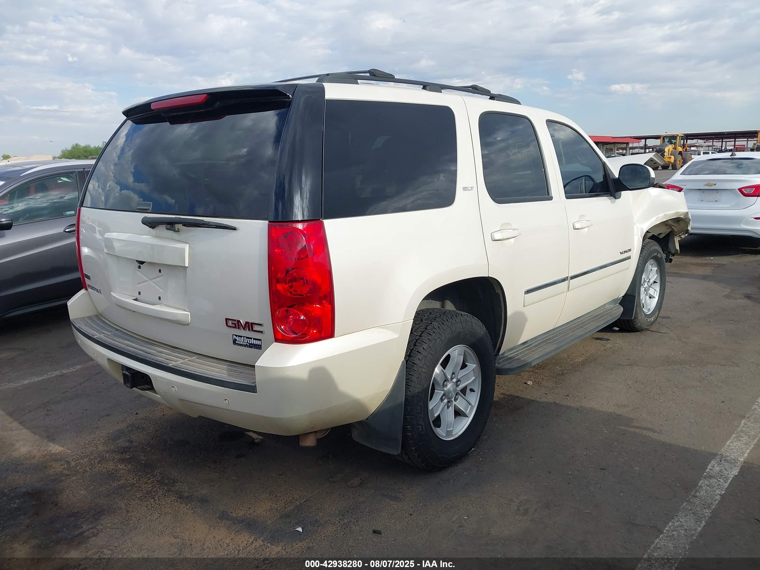 GMC YUKON image 4