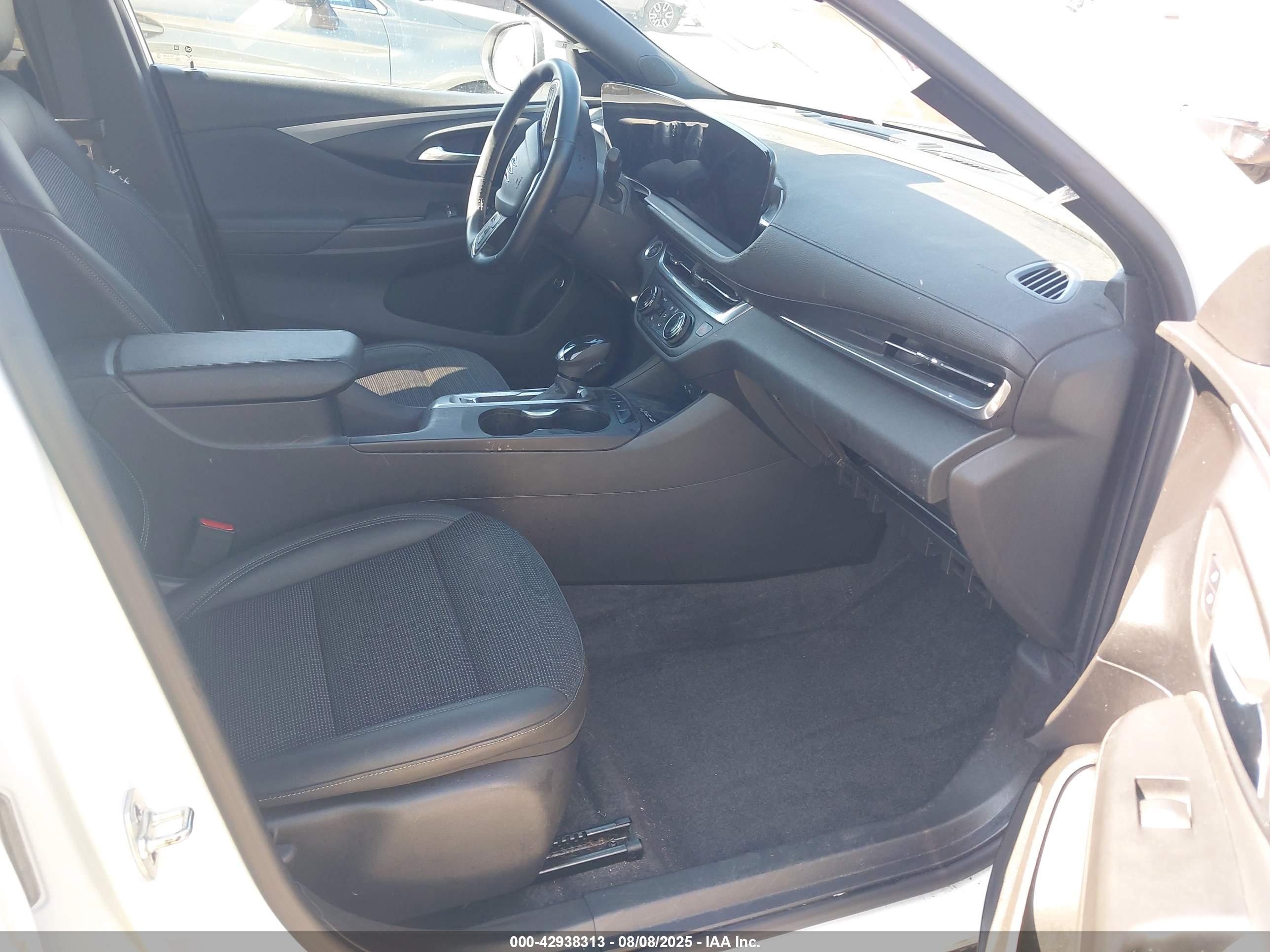 BUICK ENVISTA image 5