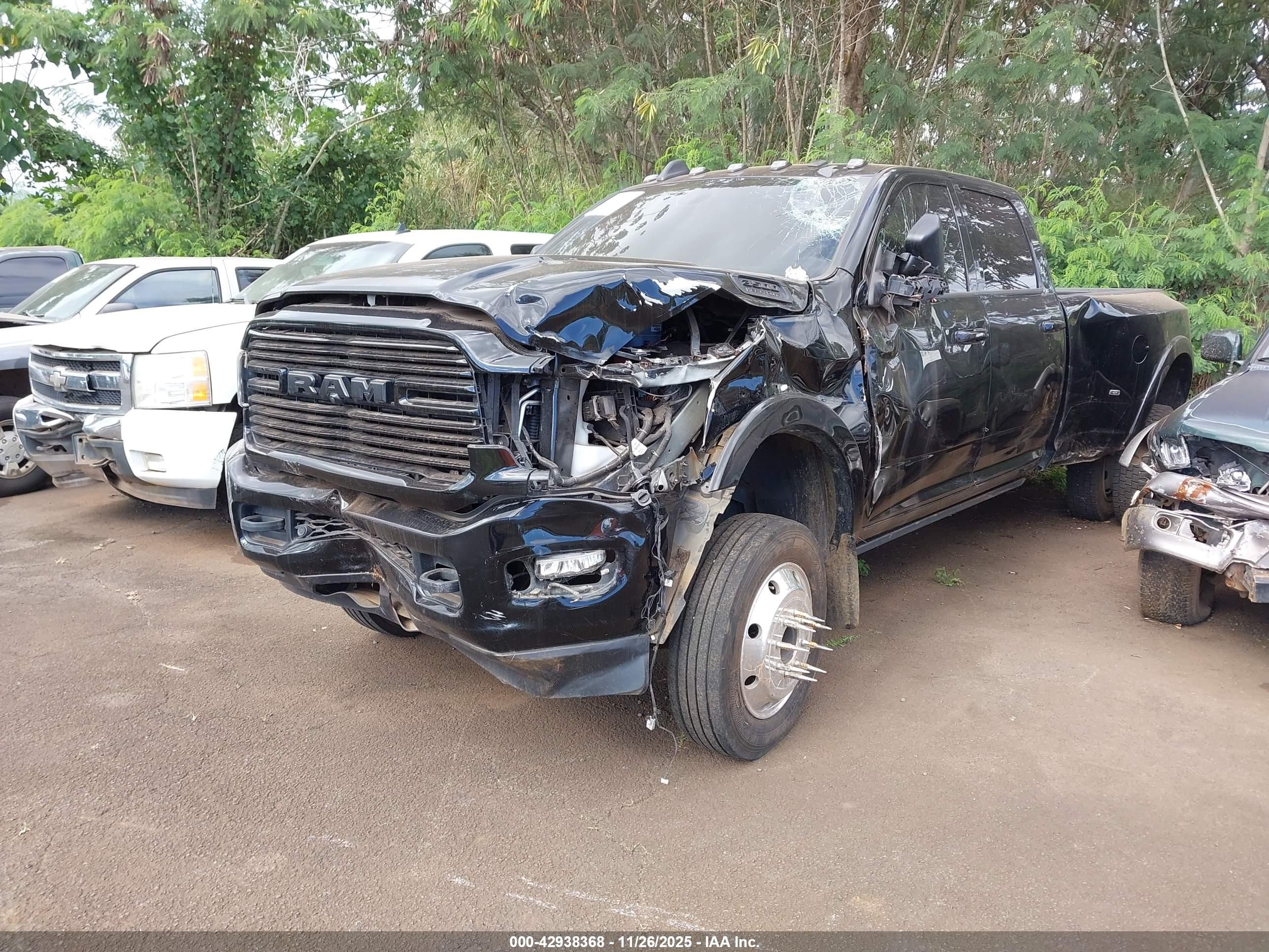 DODGE RAM image 6