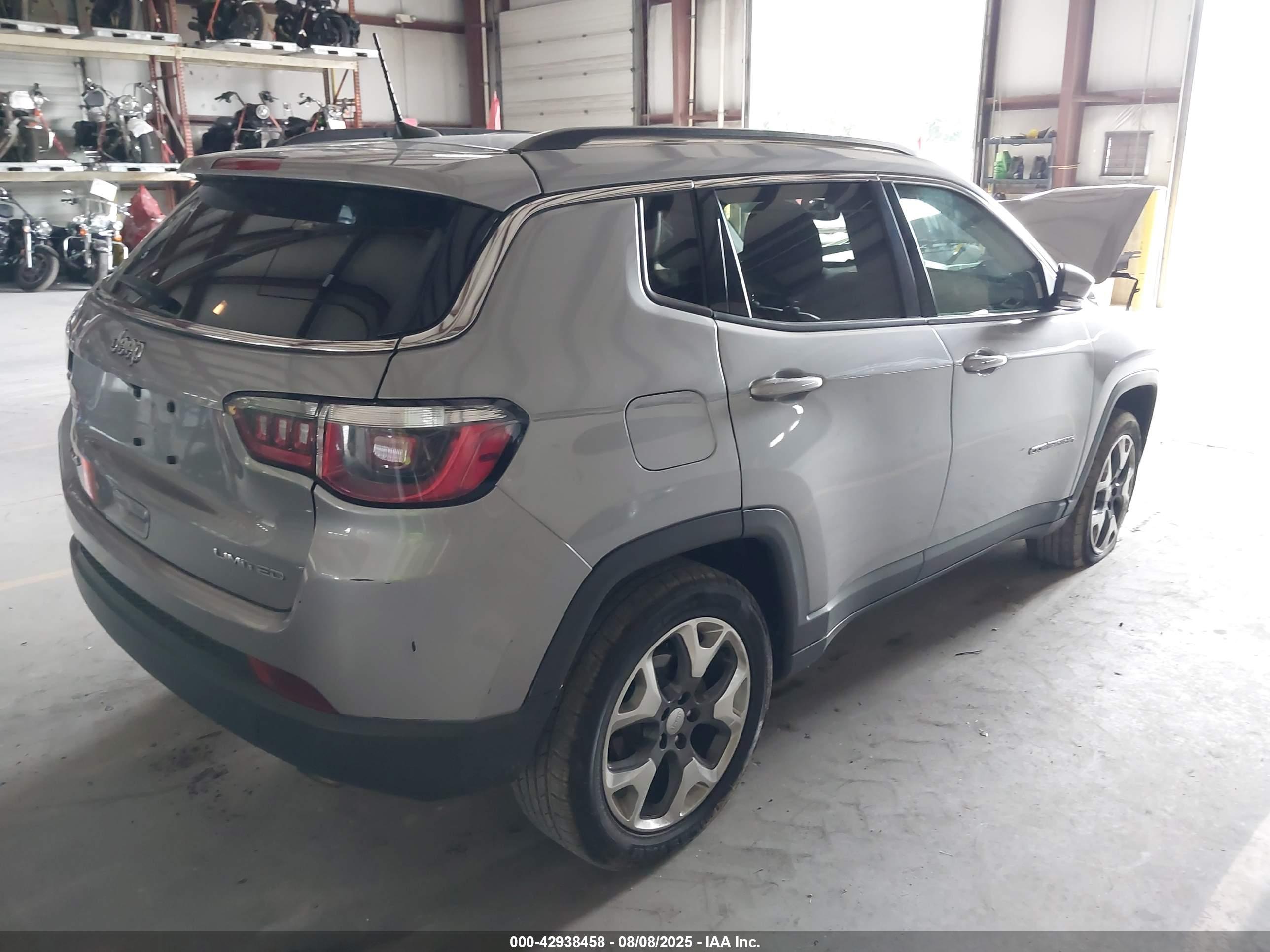 JEEP COMPASS image 4