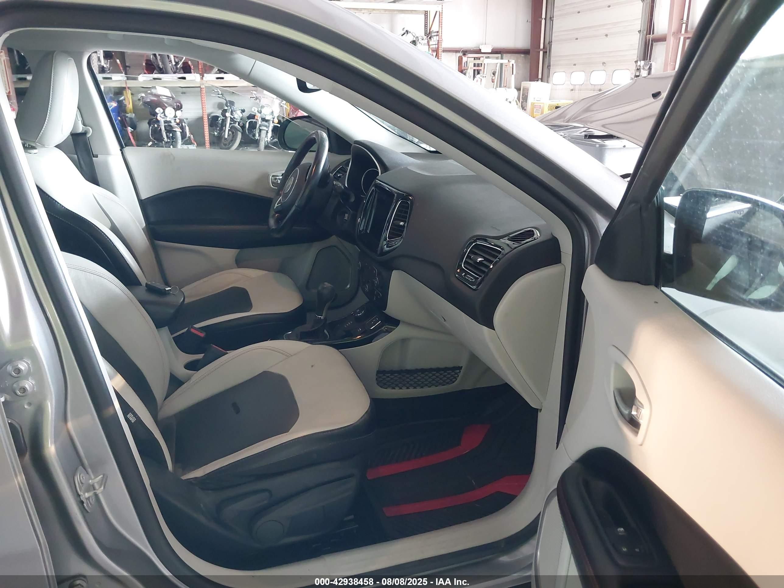 JEEP COMPASS image 5
