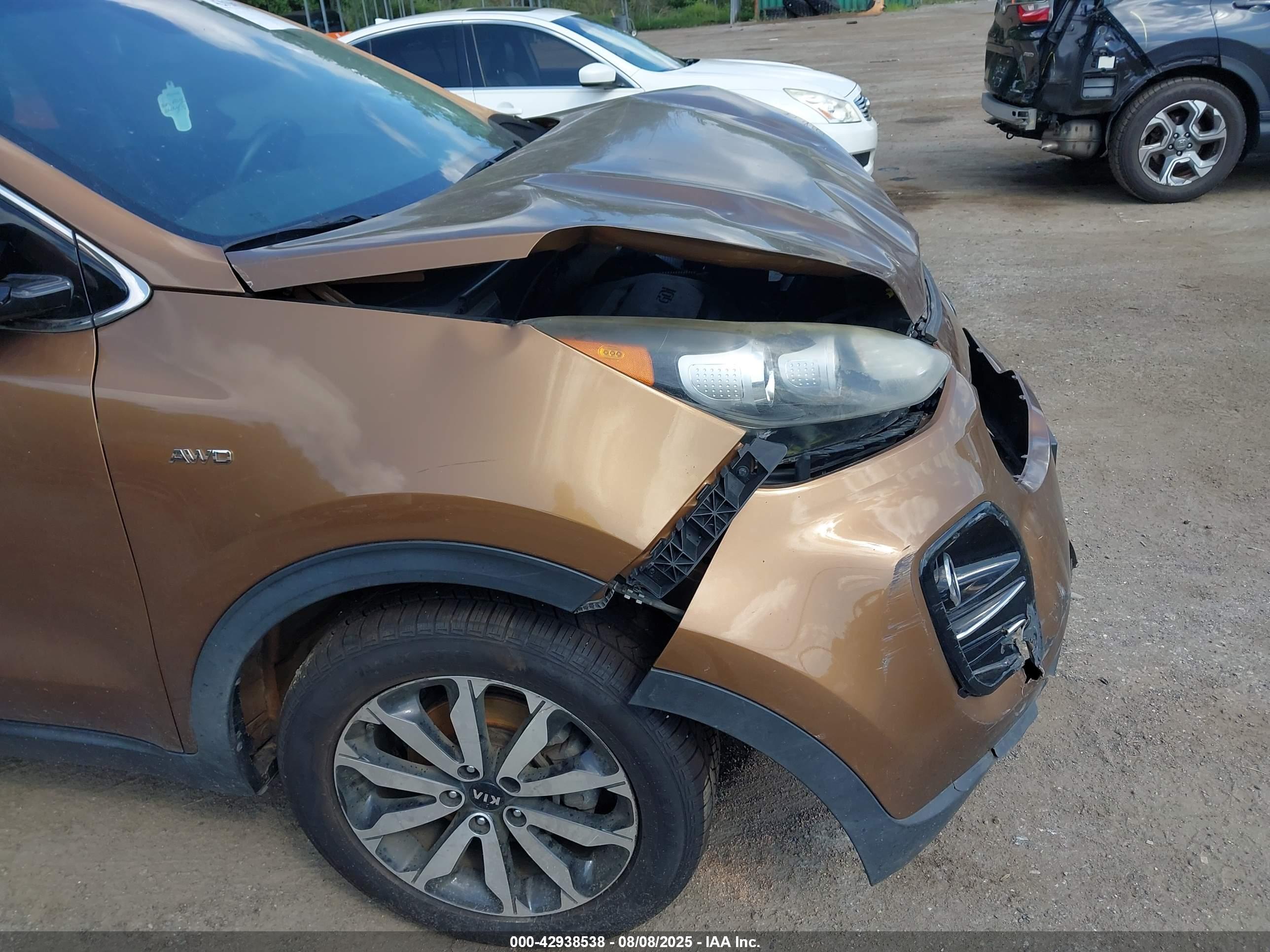 KIA SPORTAGE image 6