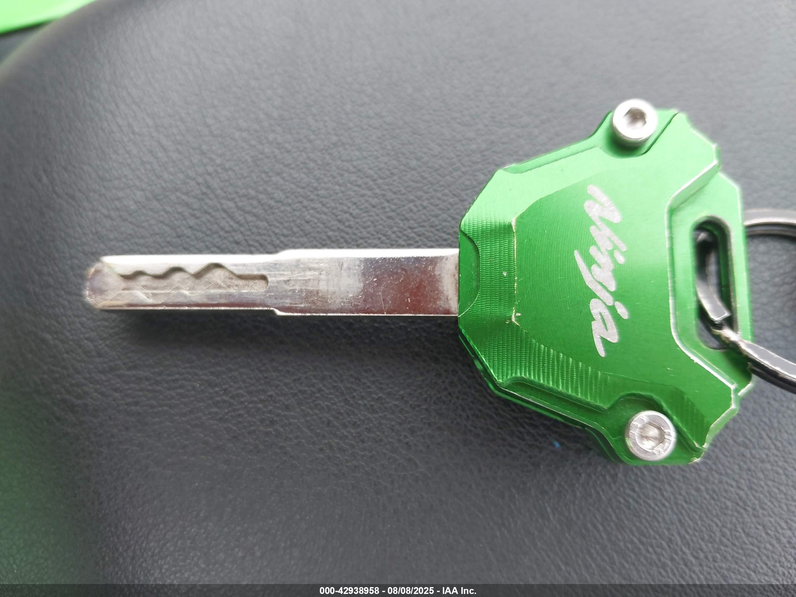 KAWASAKI EX500 image 11