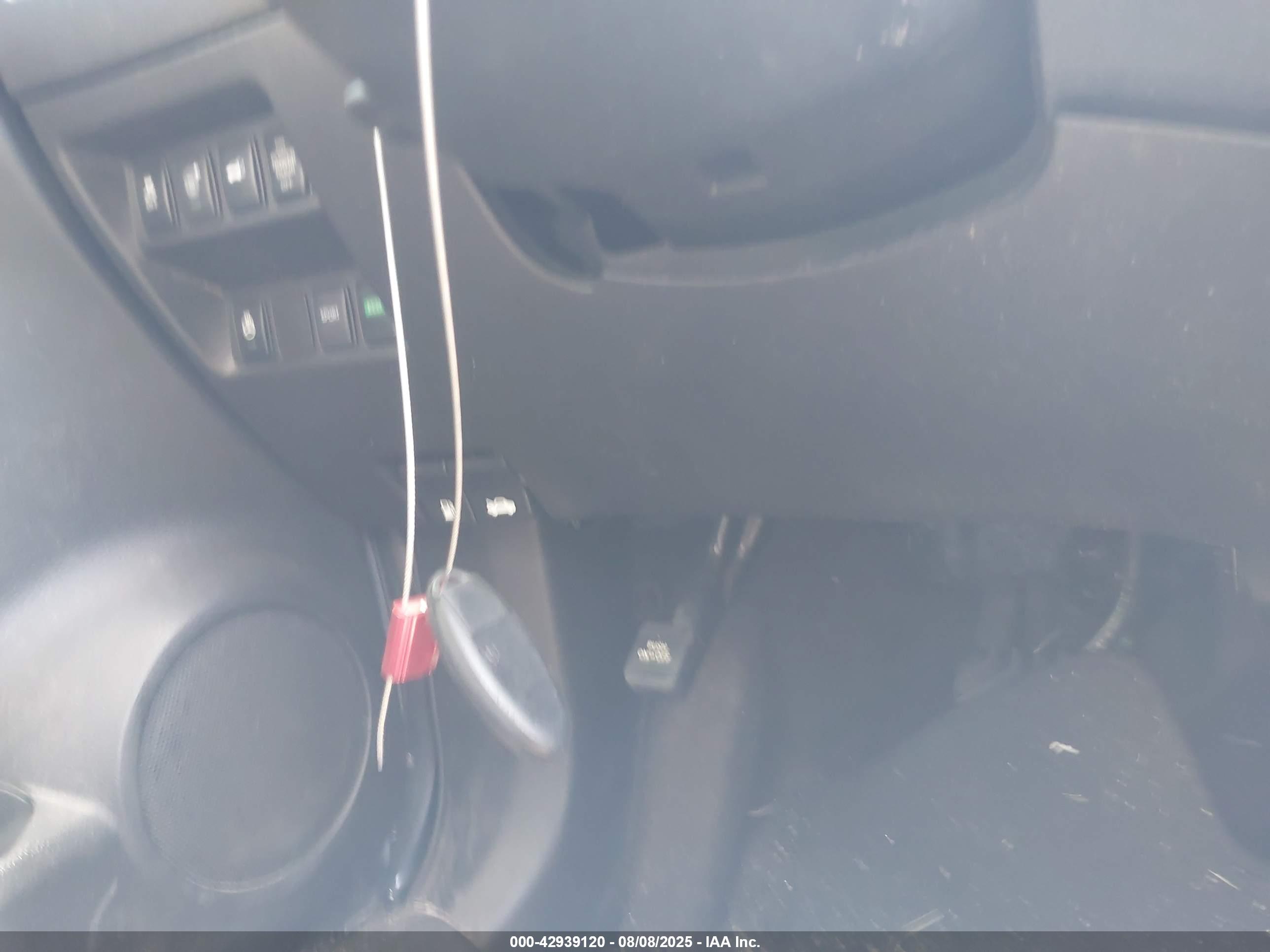 NISSAN ROGUE image 11