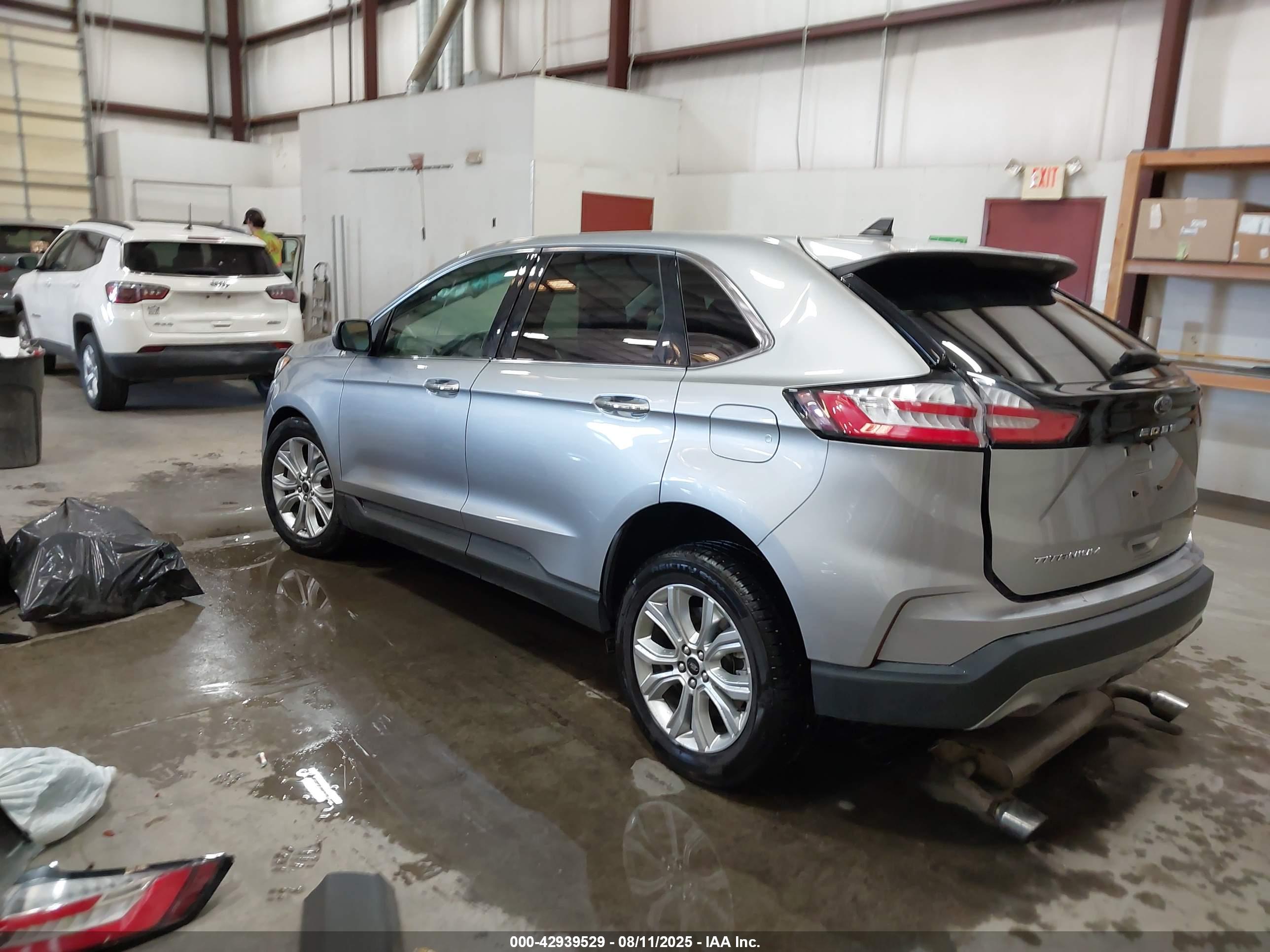 FORD EDGE image 3