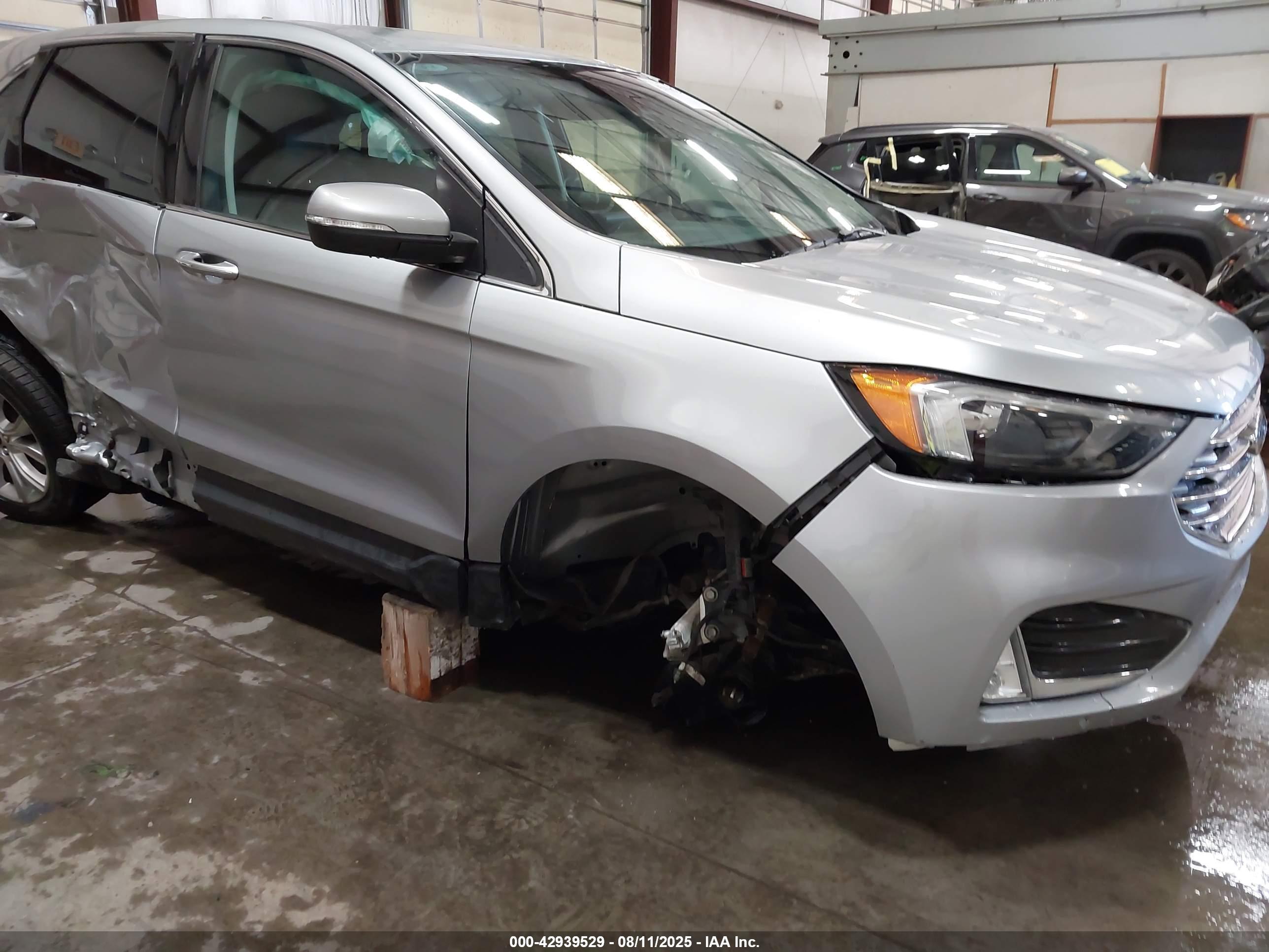 FORD EDGE image 6