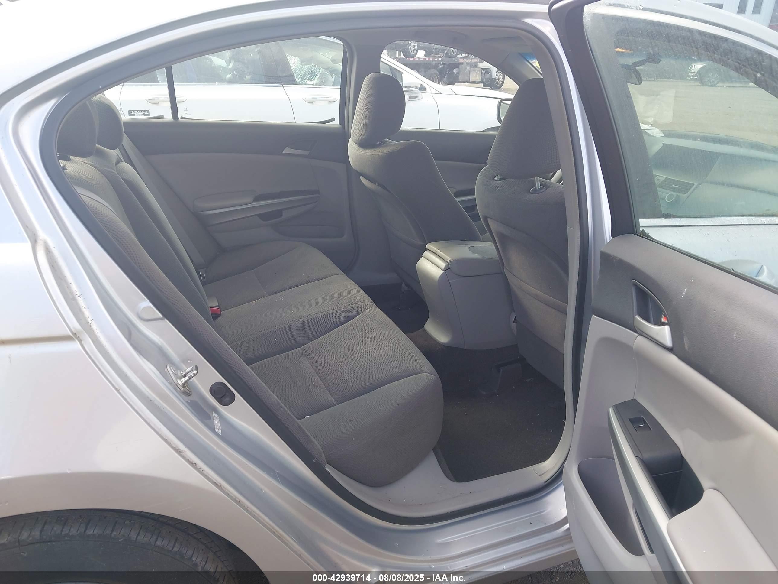 HONDA ACCORD image 8