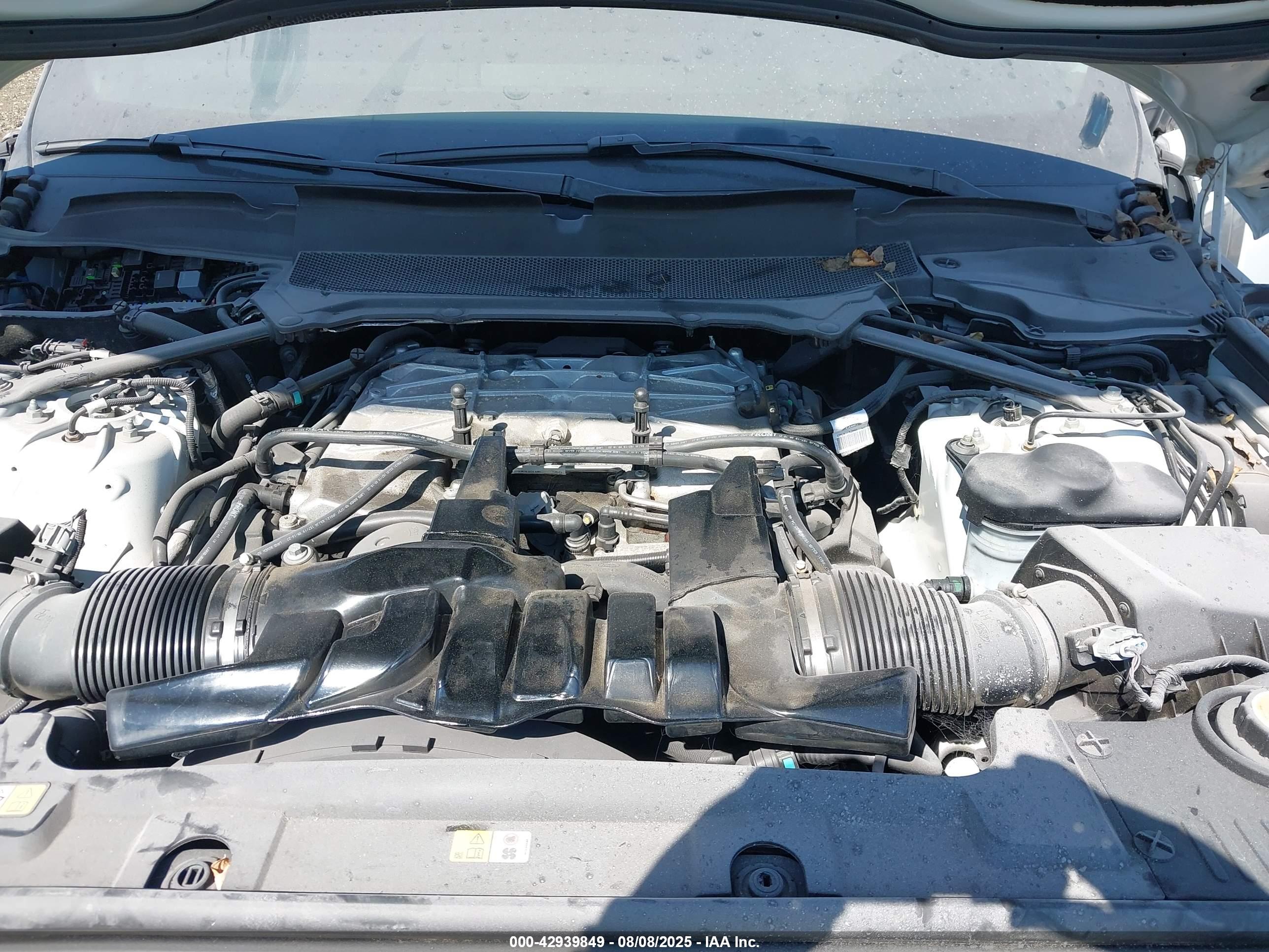LAND ROVER image 10