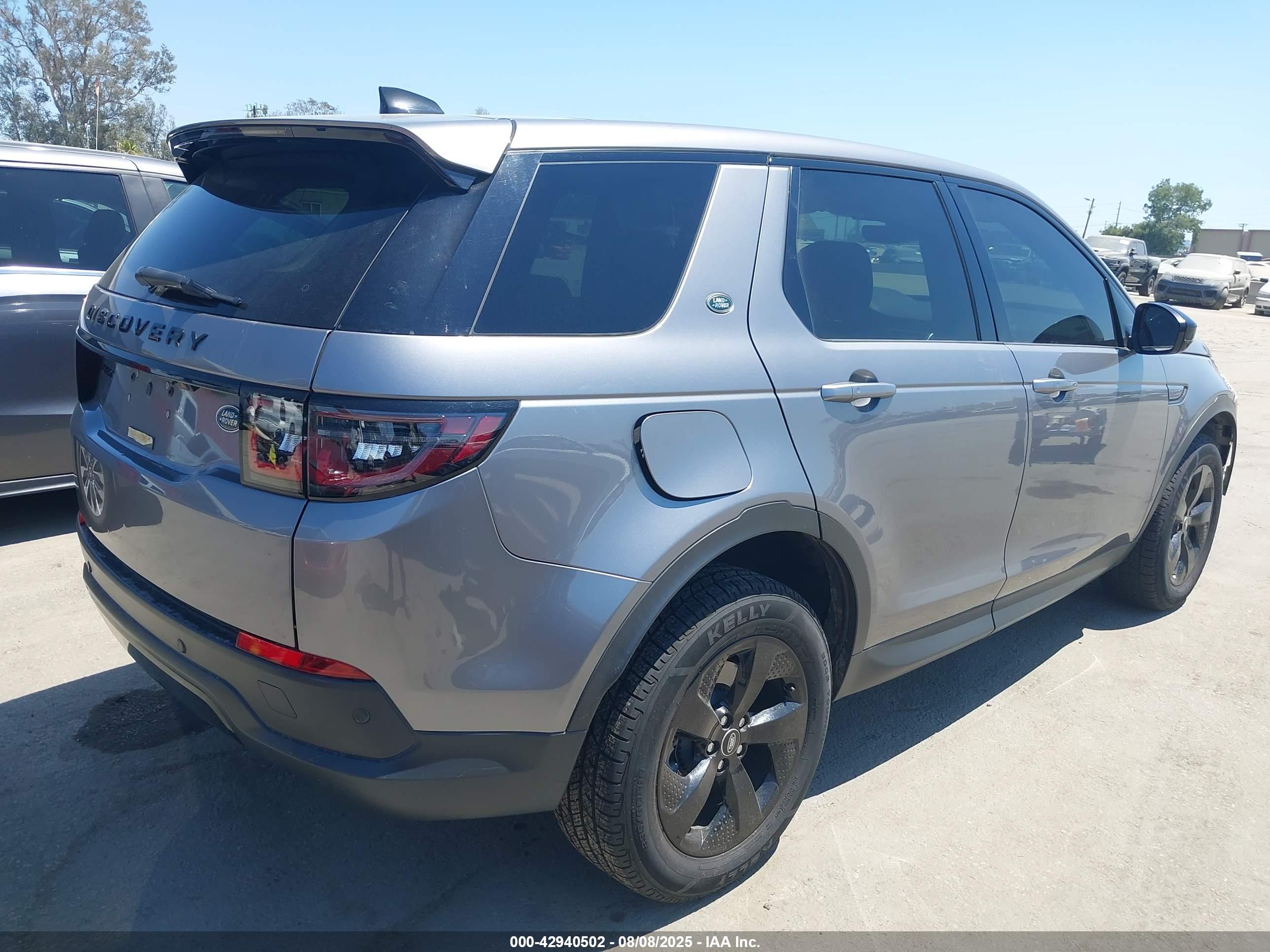 LAND ROVER image 4