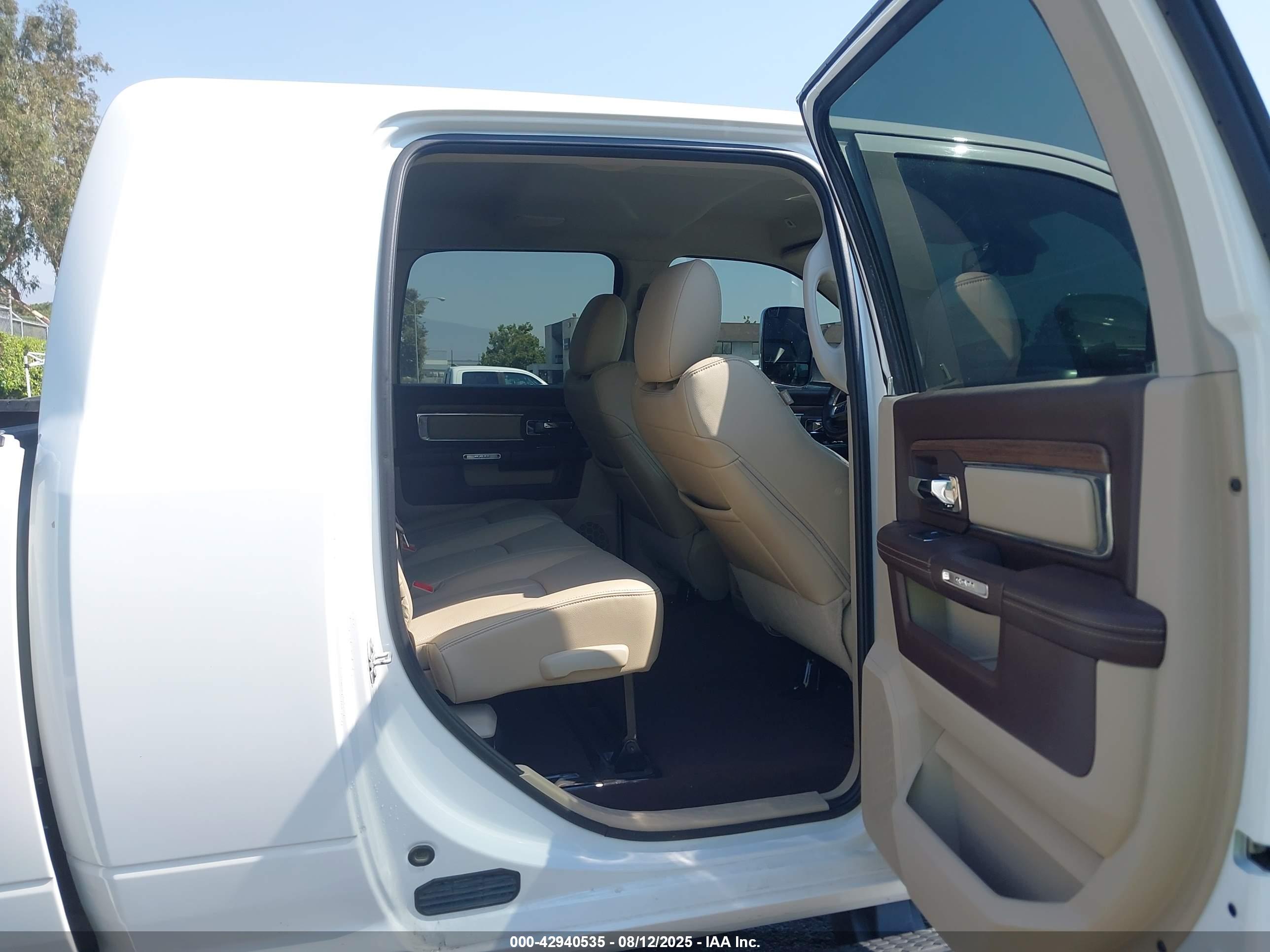 RAM 2500 image 8