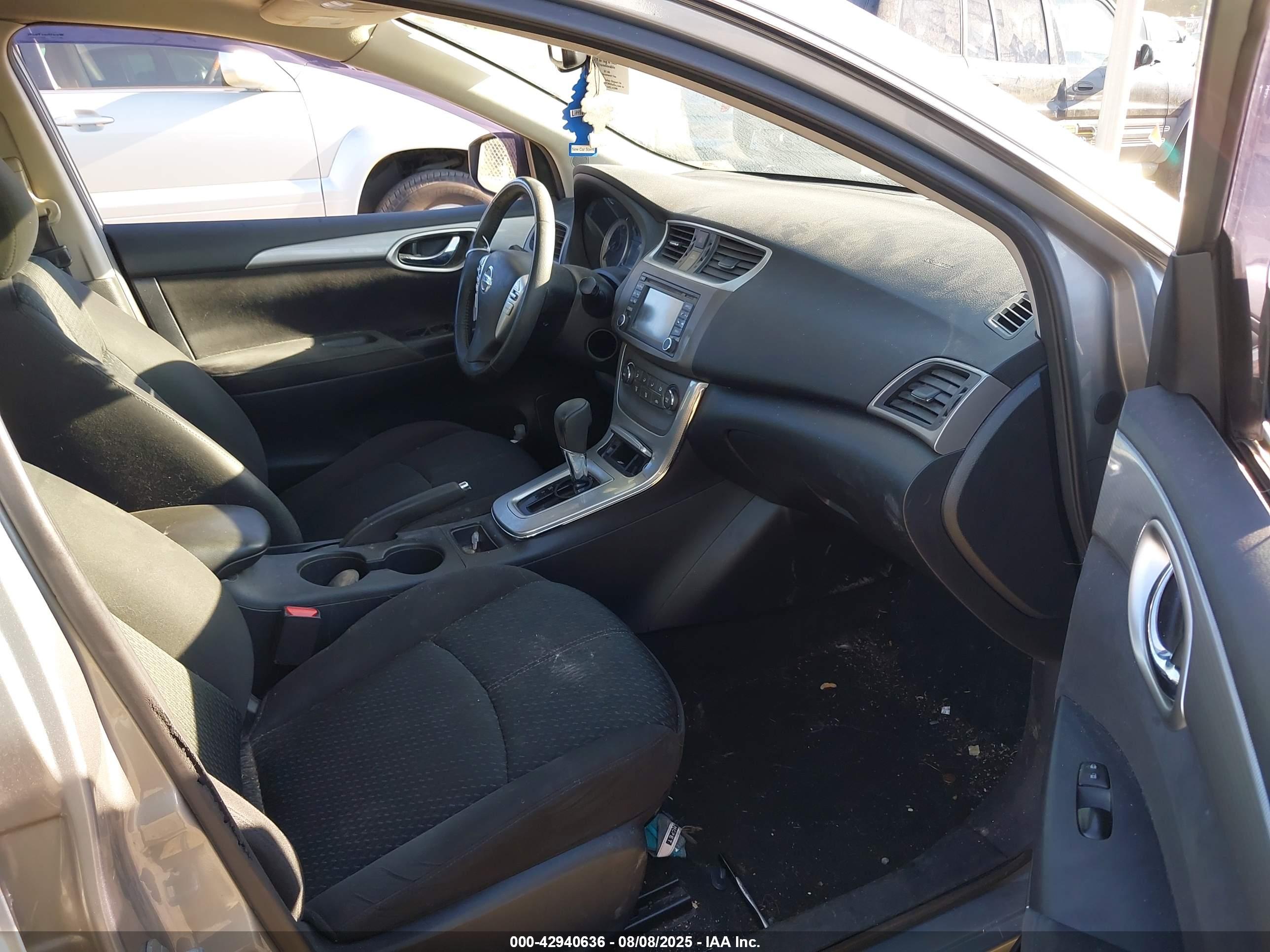 NISSAN SENTRA image 5