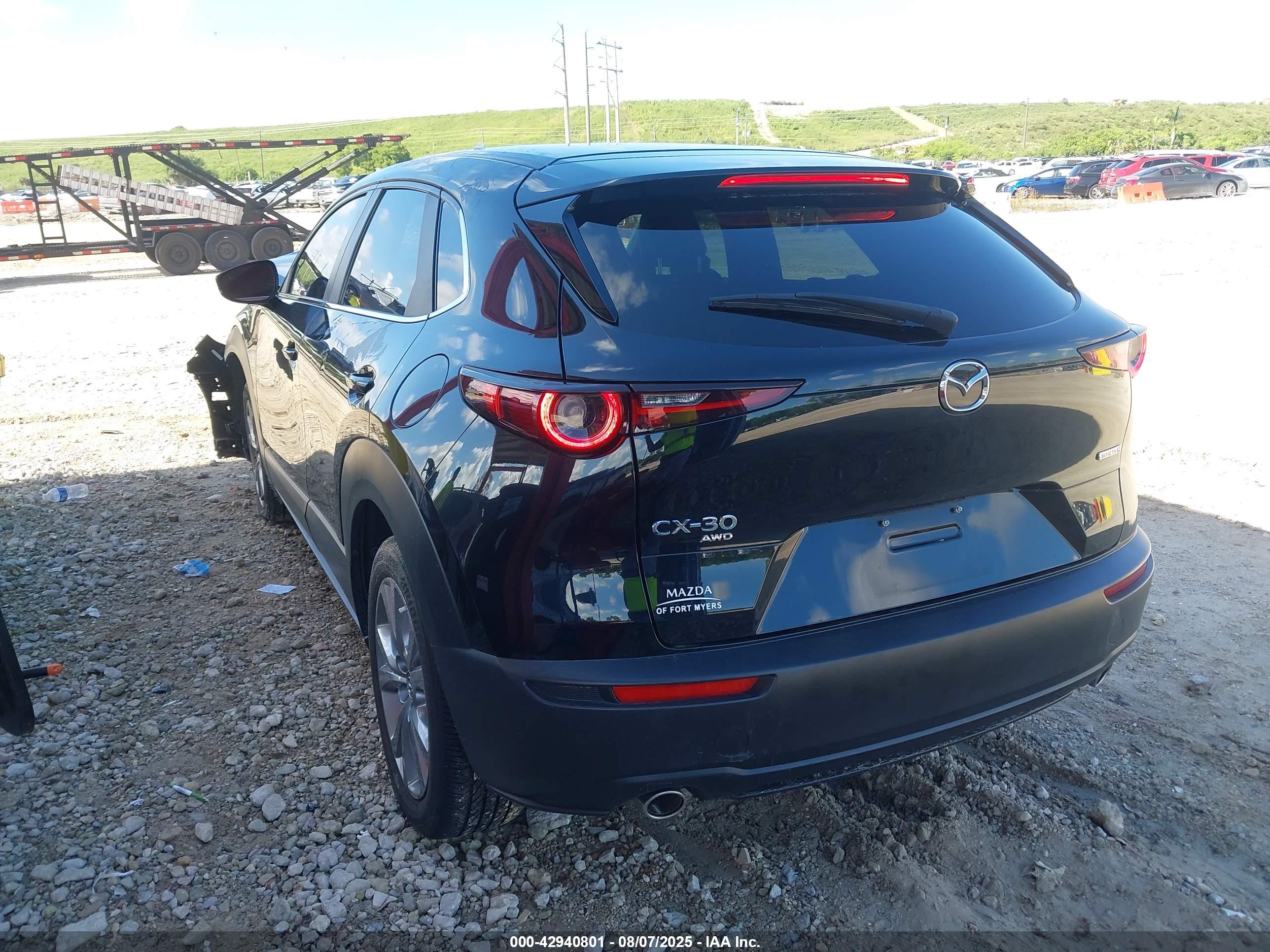 MAZDA CX-30 image 3