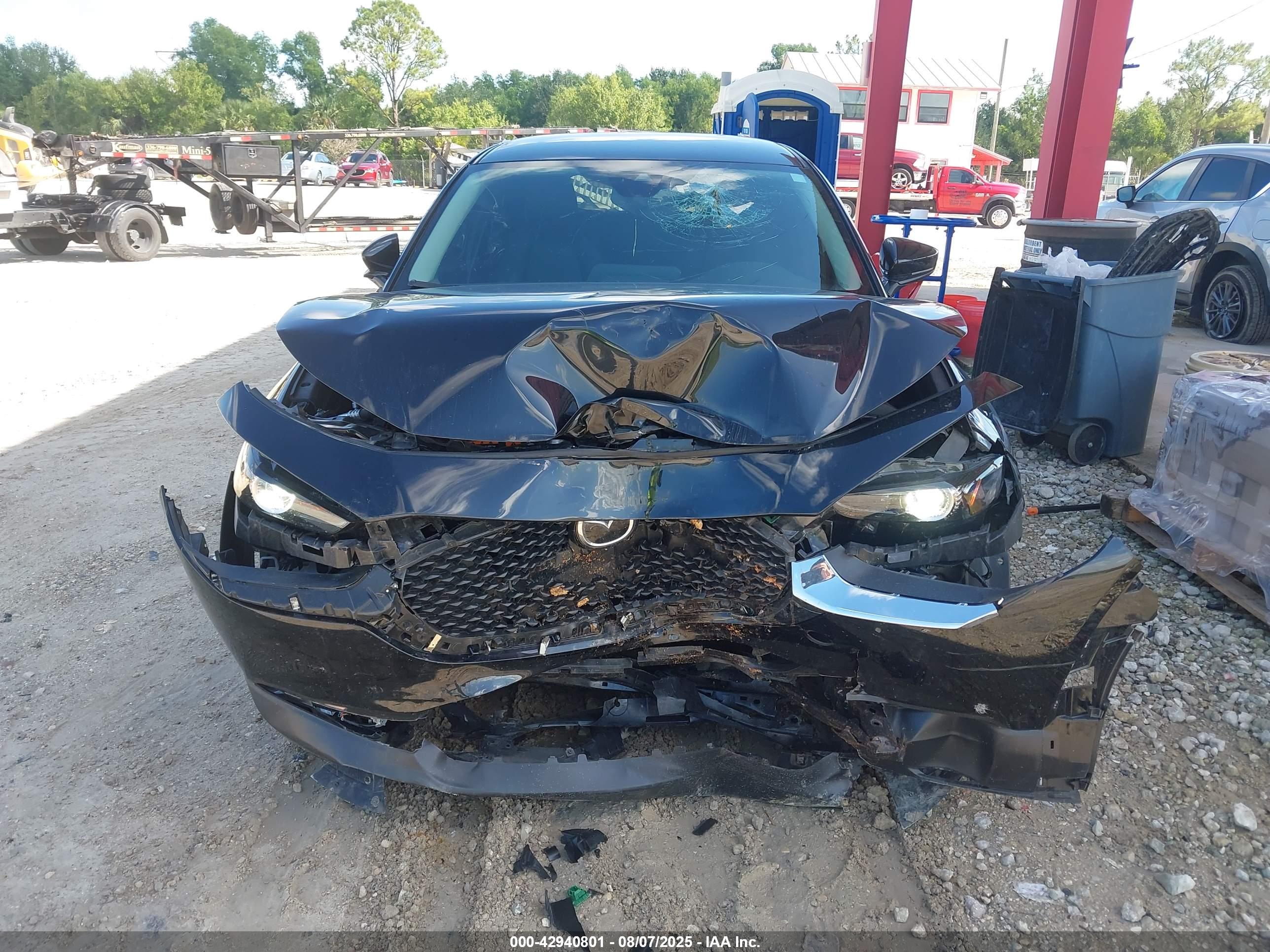 MAZDA CX-30 image 6