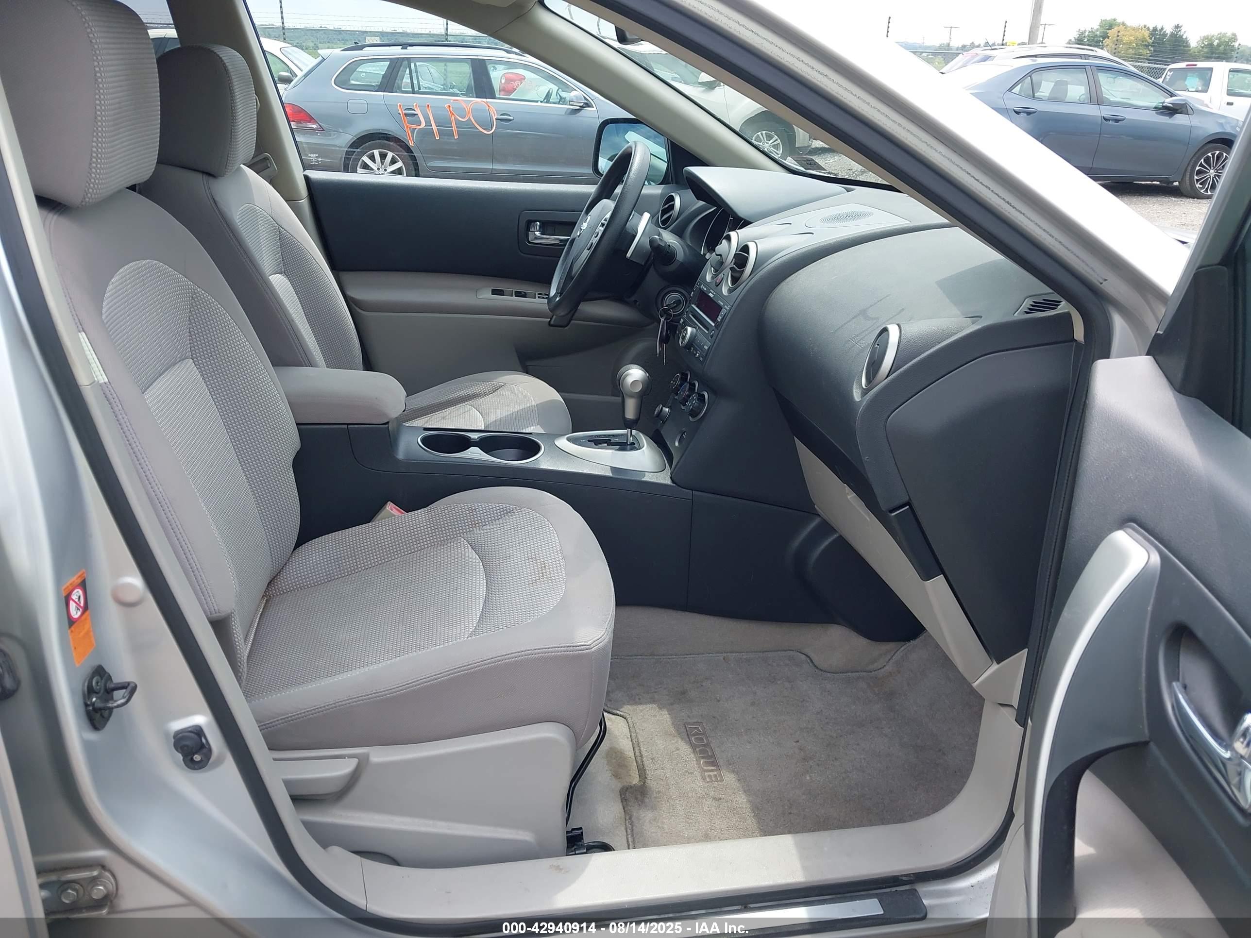 NISSAN ROGUE image 5