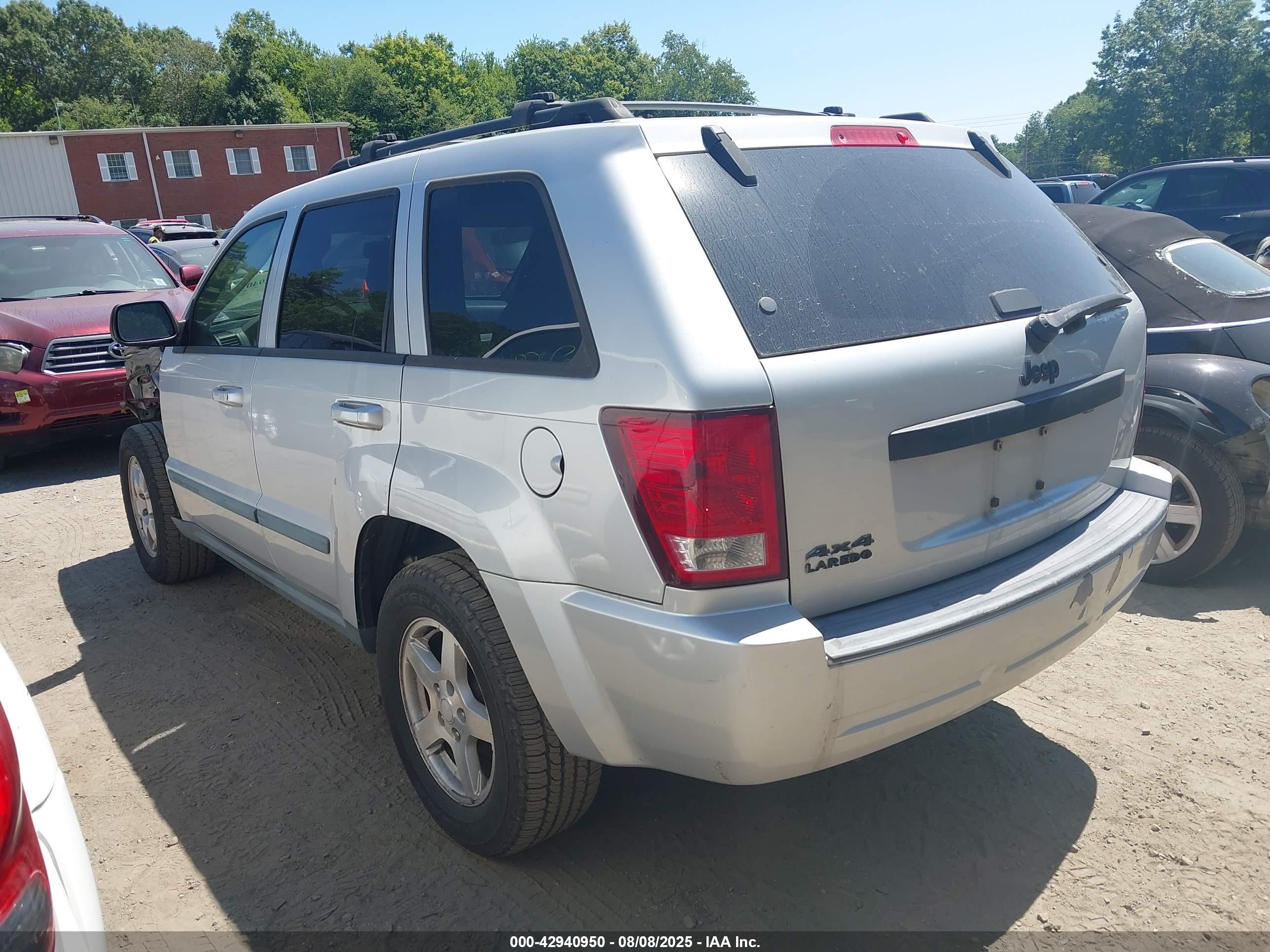 JEEP GRAND image 3