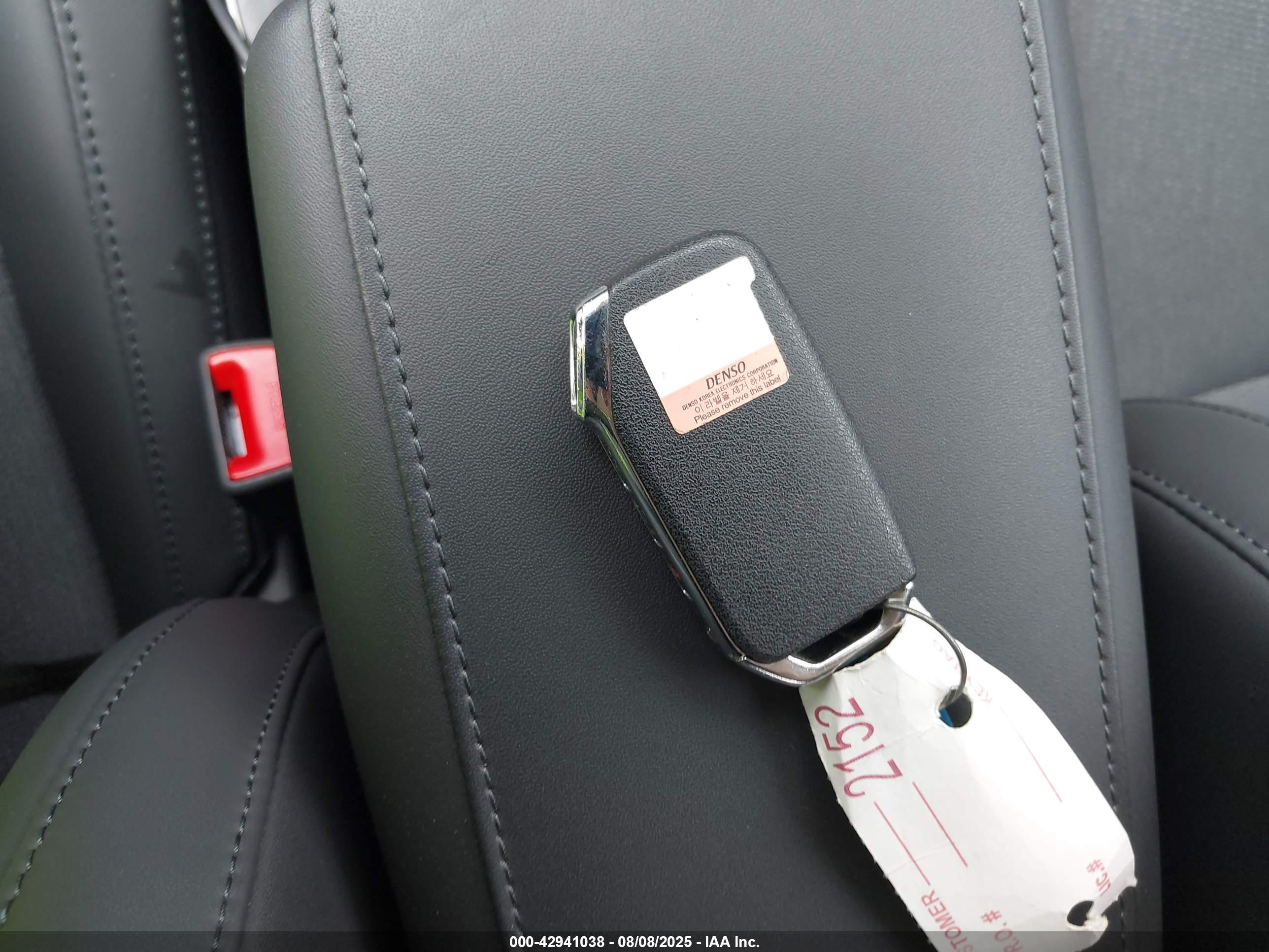 KIA NIRO image 11
