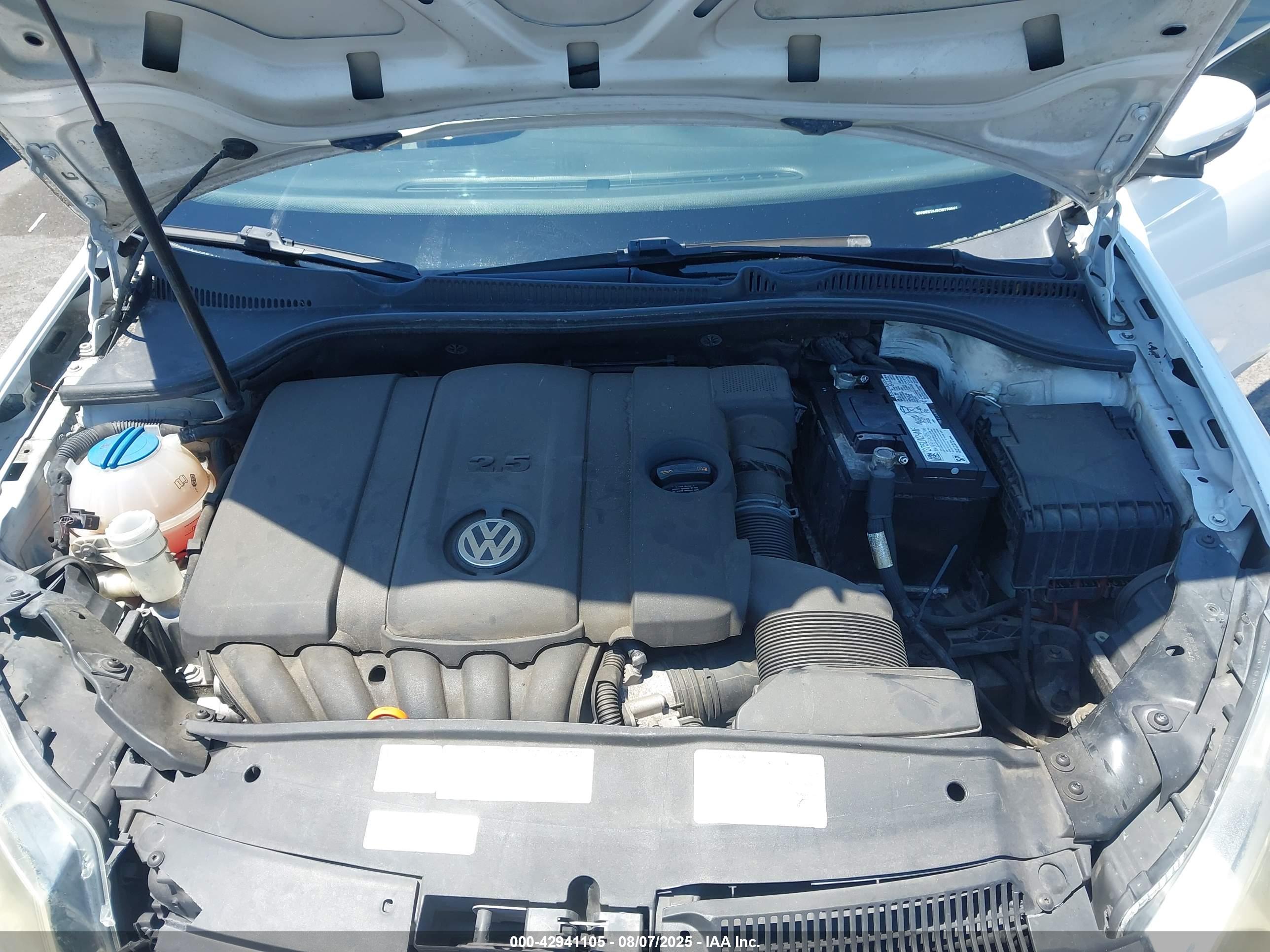 VOLKSWAGEN GOLF image 10