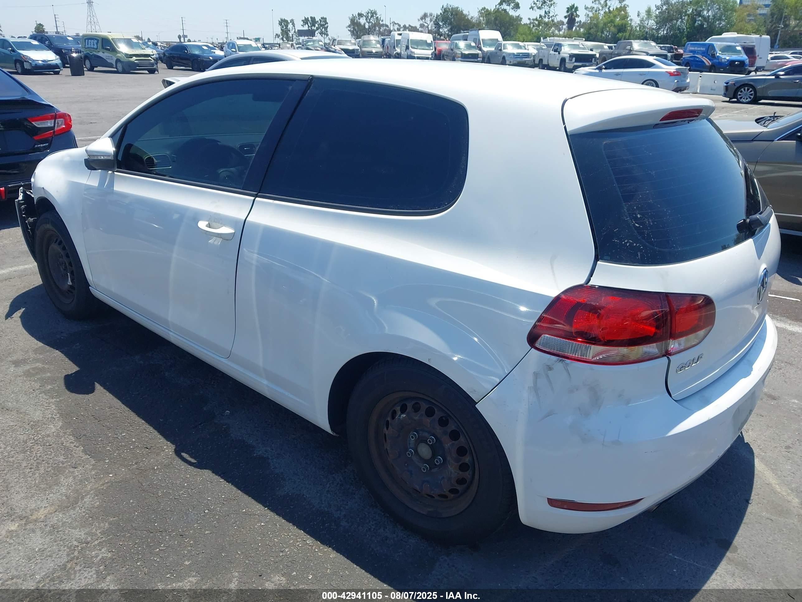 VOLKSWAGEN GOLF image 3