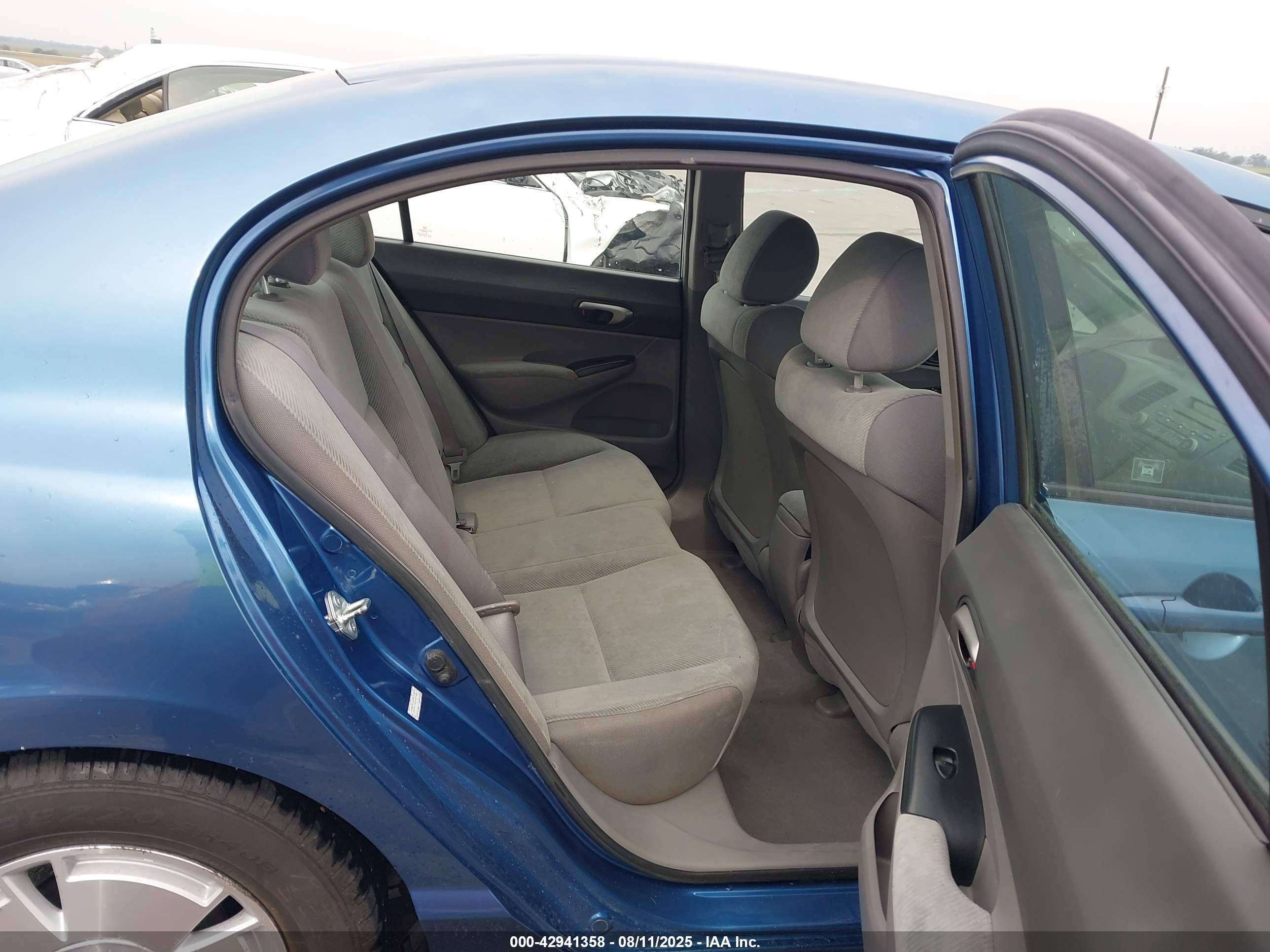 HONDA CIVIC image 8