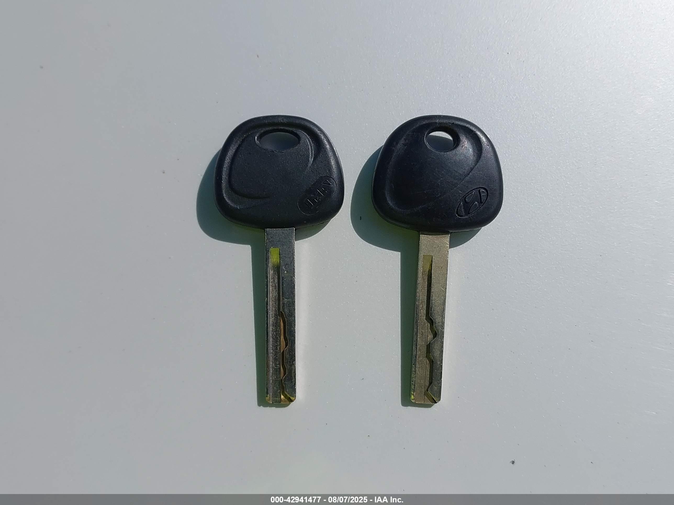 HYUNDAI ACCENT image 11