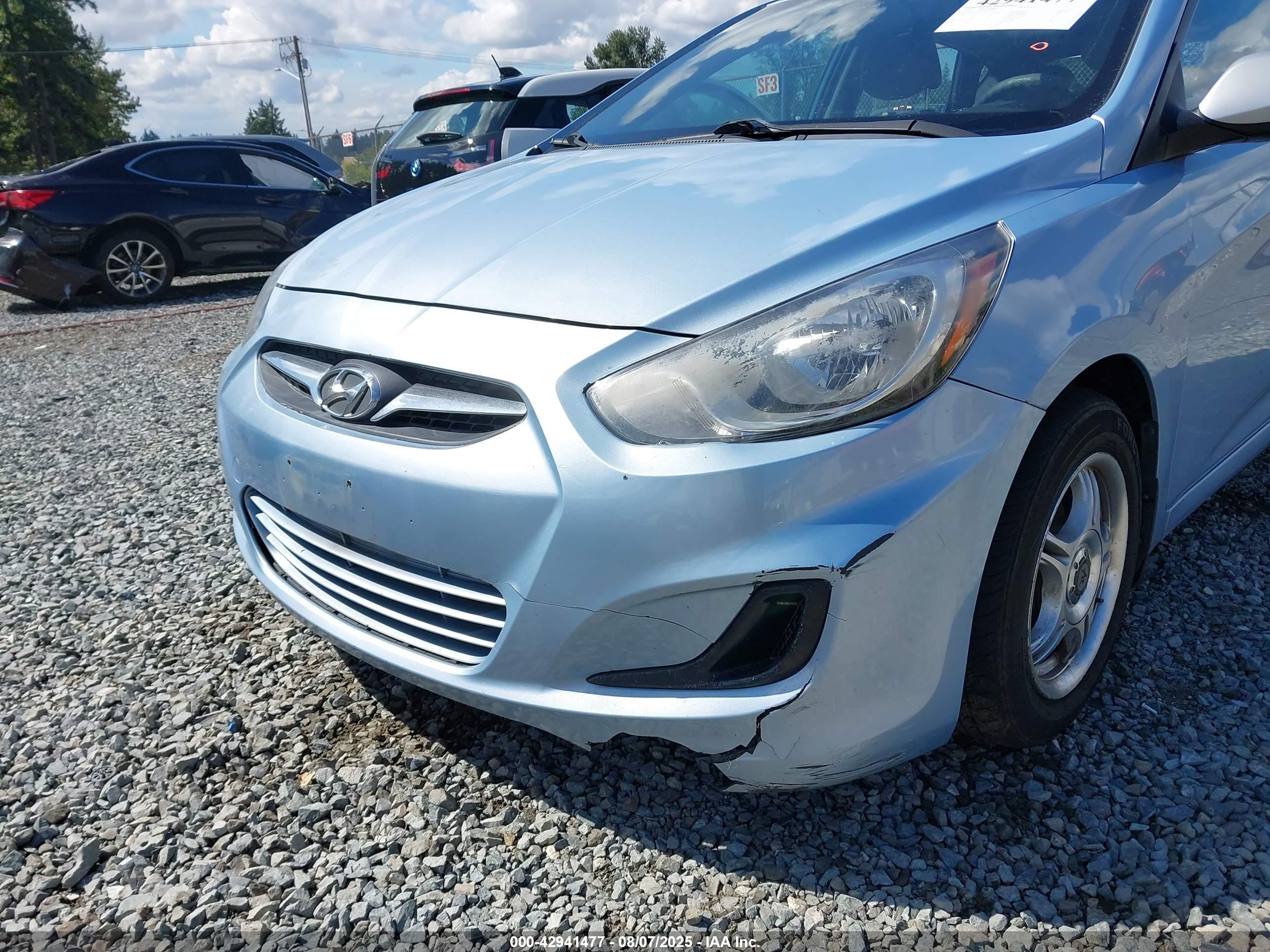 HYUNDAI ACCENT image 6