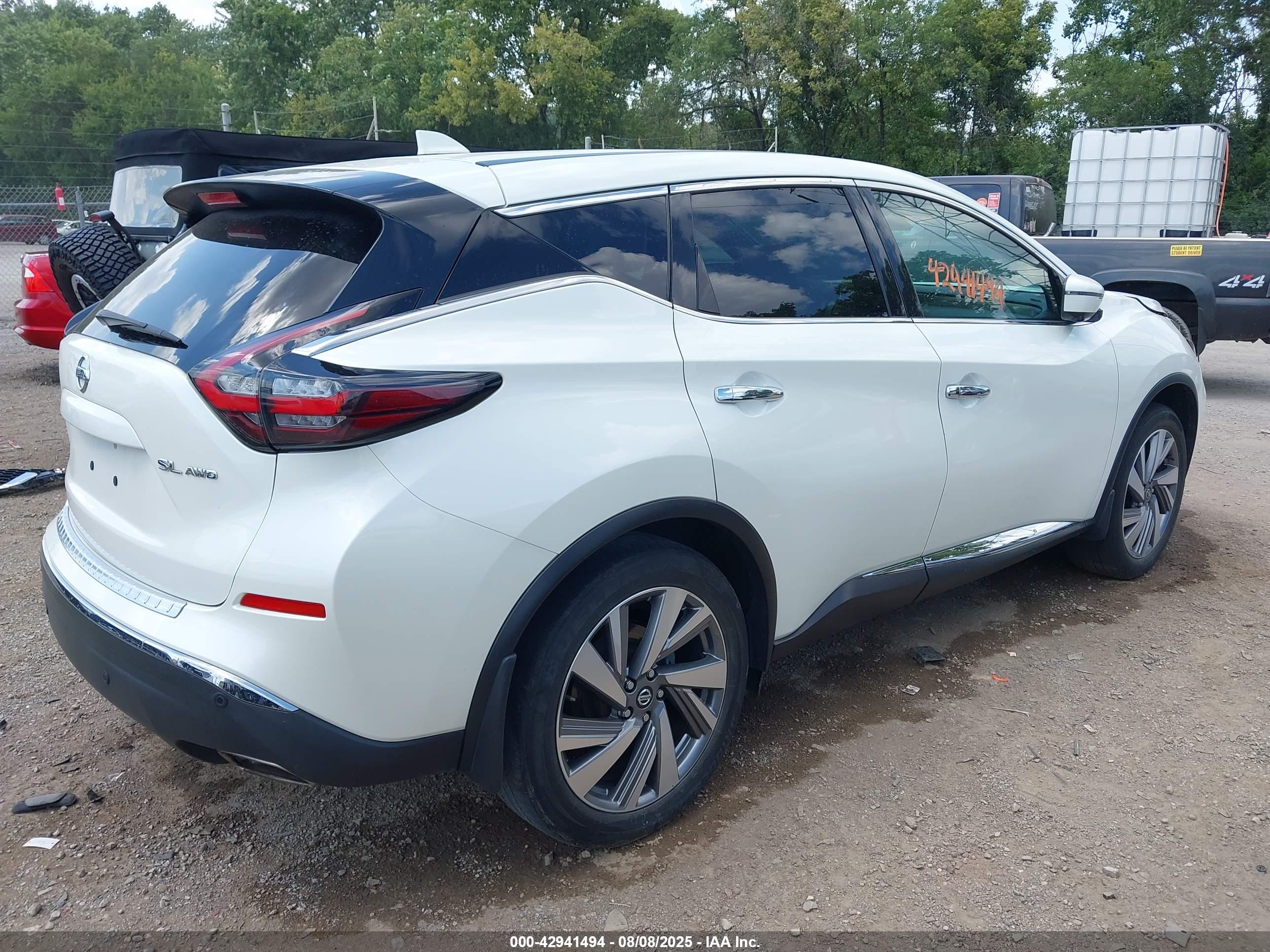 NISSAN MURANO image 4