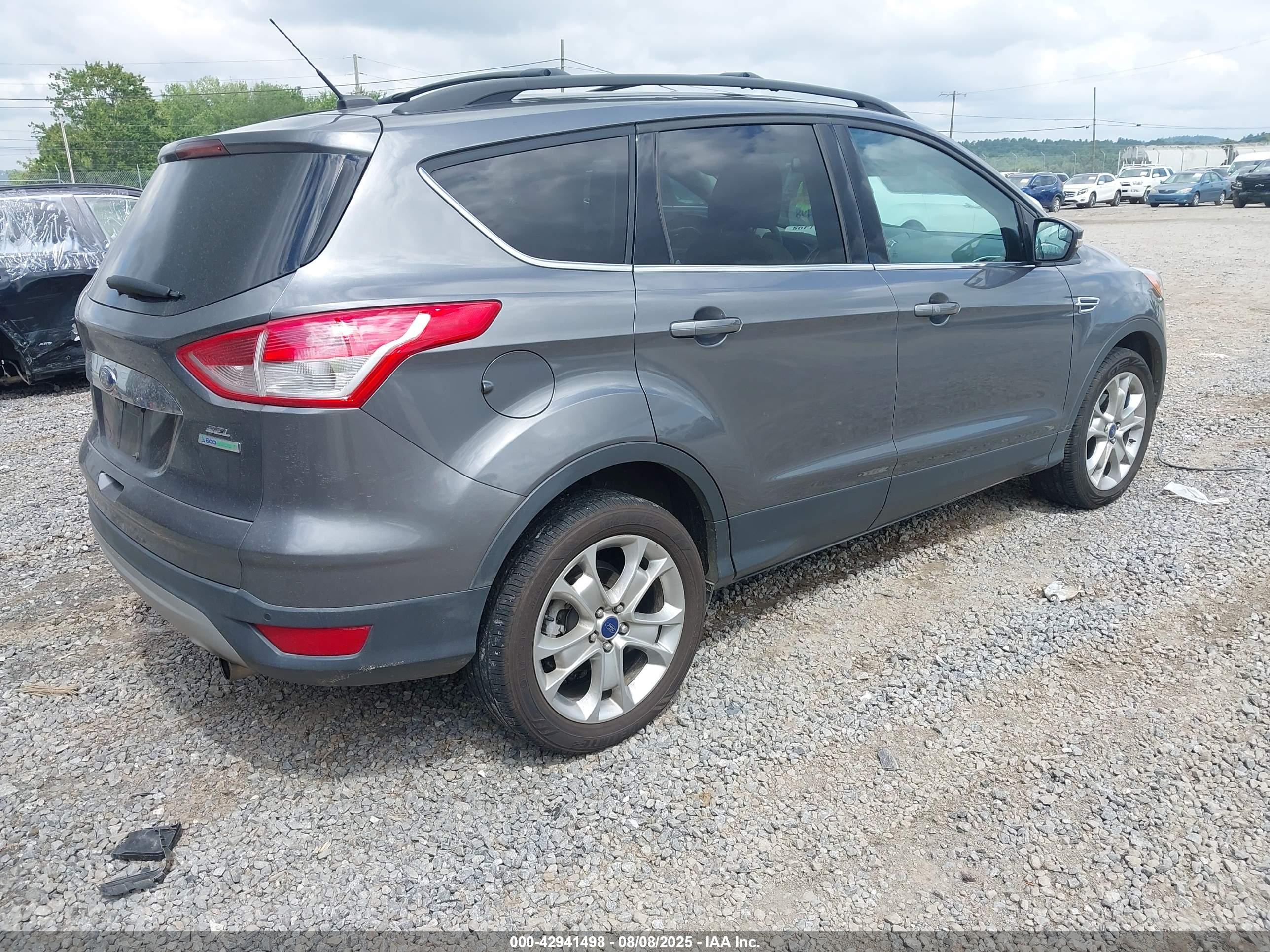 FORD ESCAPE image 4