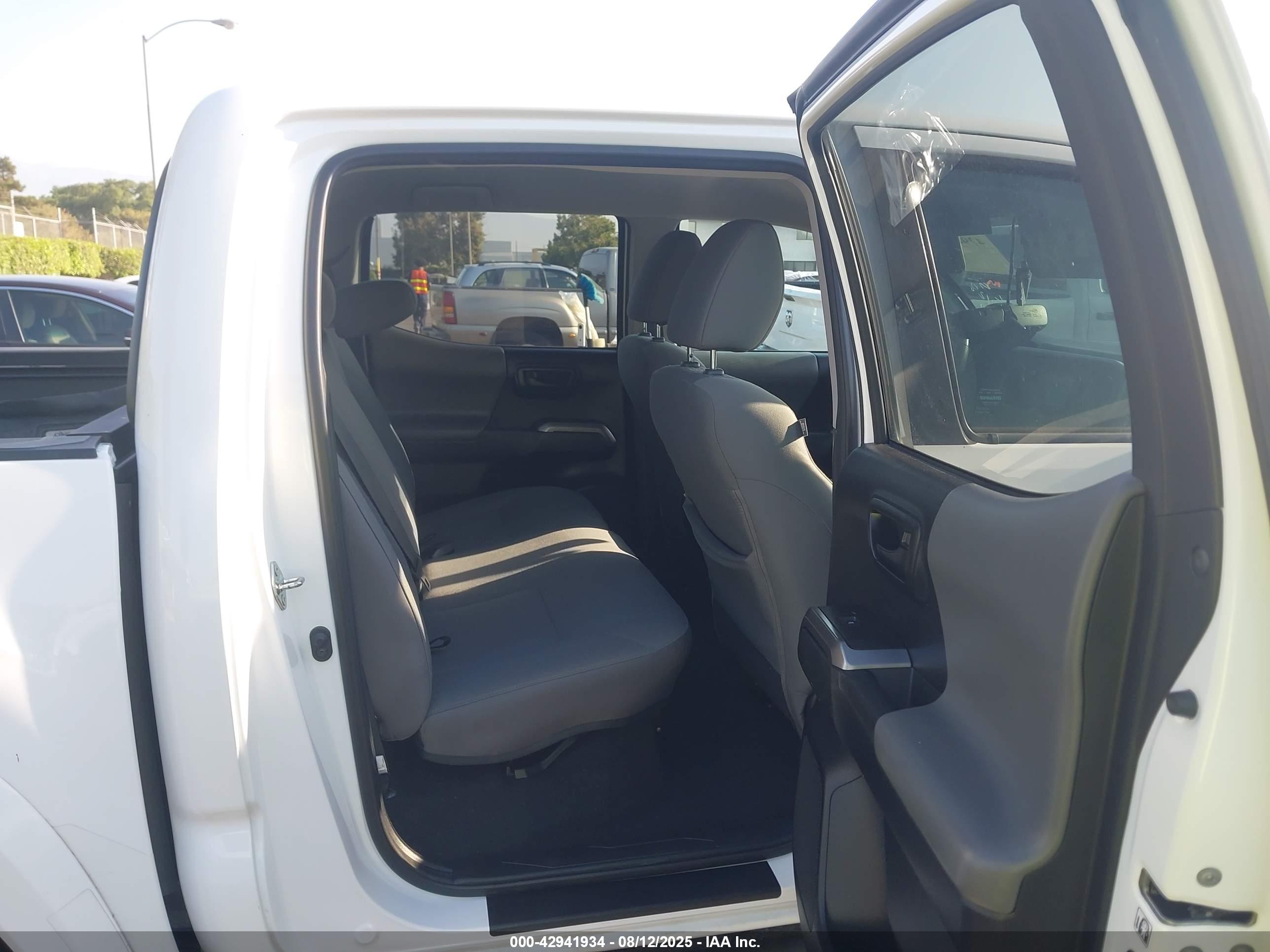 TOYOTA TACOMA image 8
