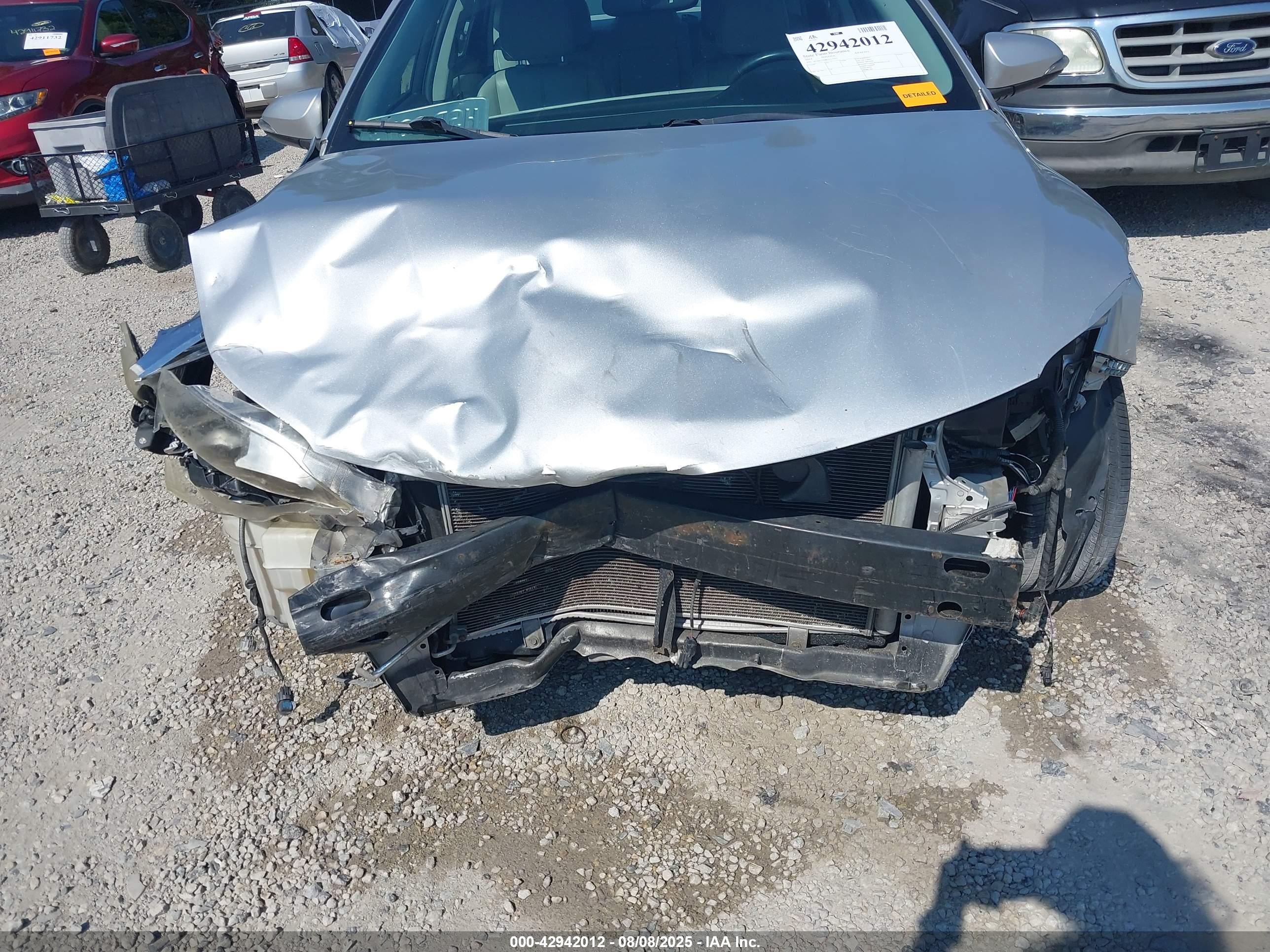 TOYOTA AVALON image 6