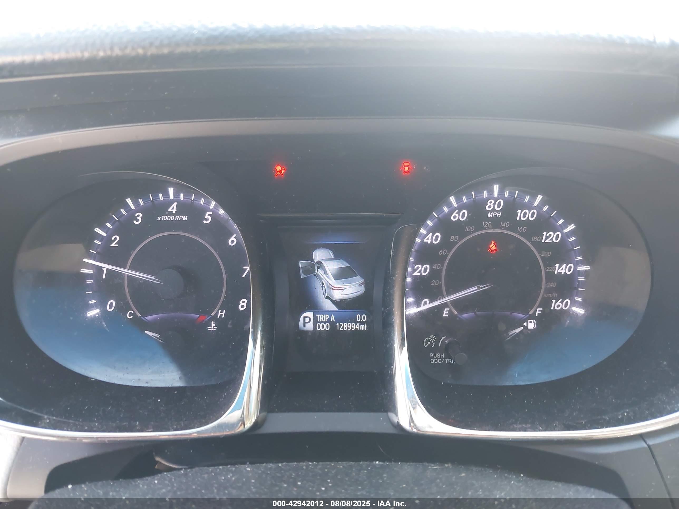 TOYOTA AVALON image 7
