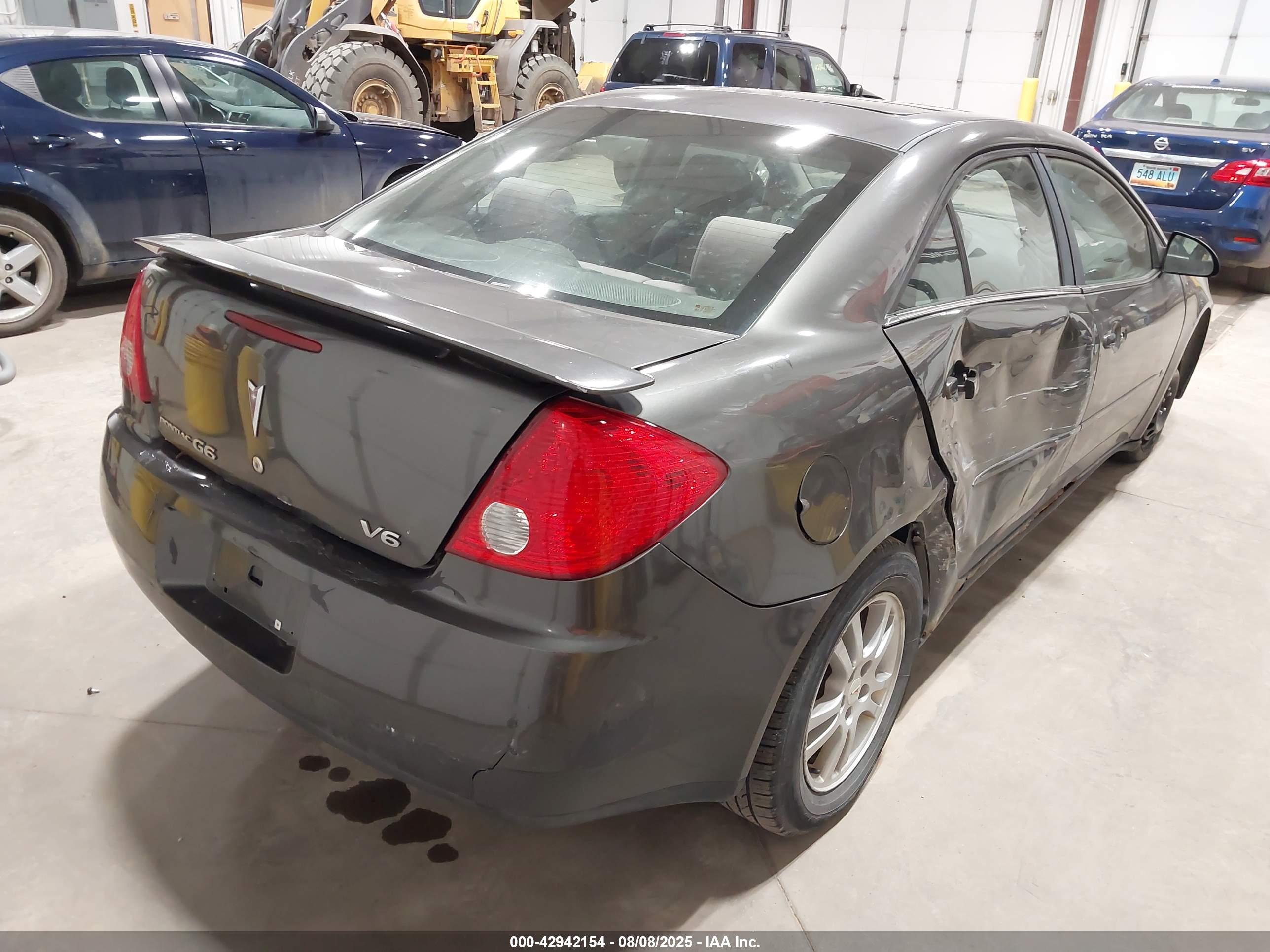 PONTIAC G6 image 4
