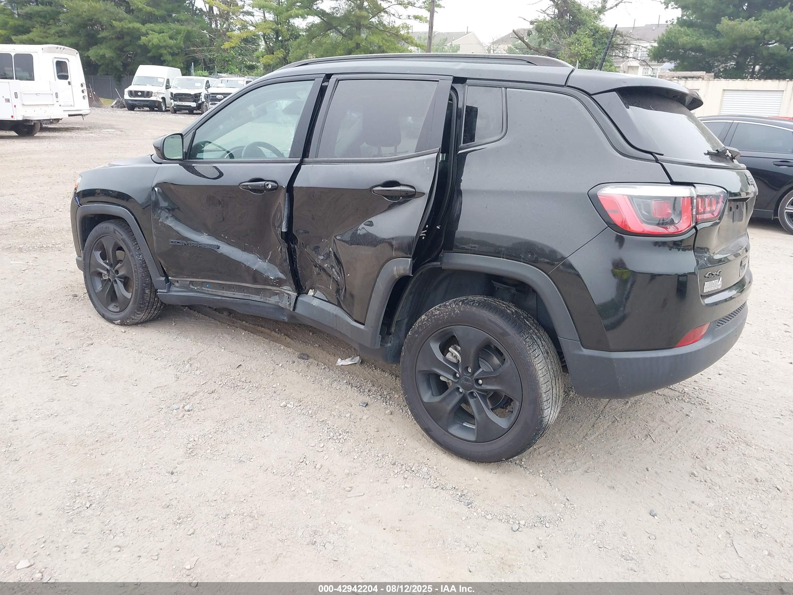 JEEP COMPASS image 3