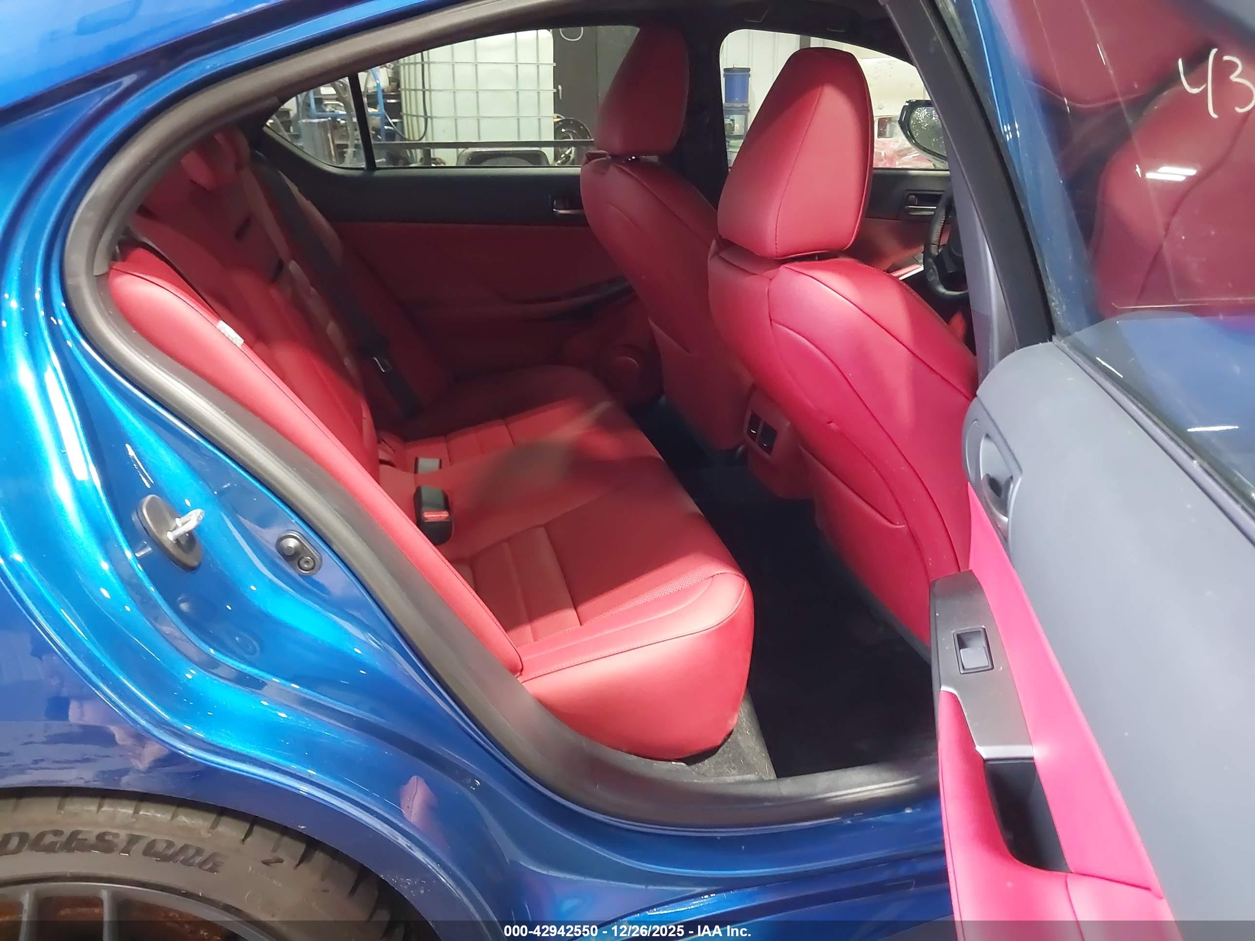 LEXUS IS image 8