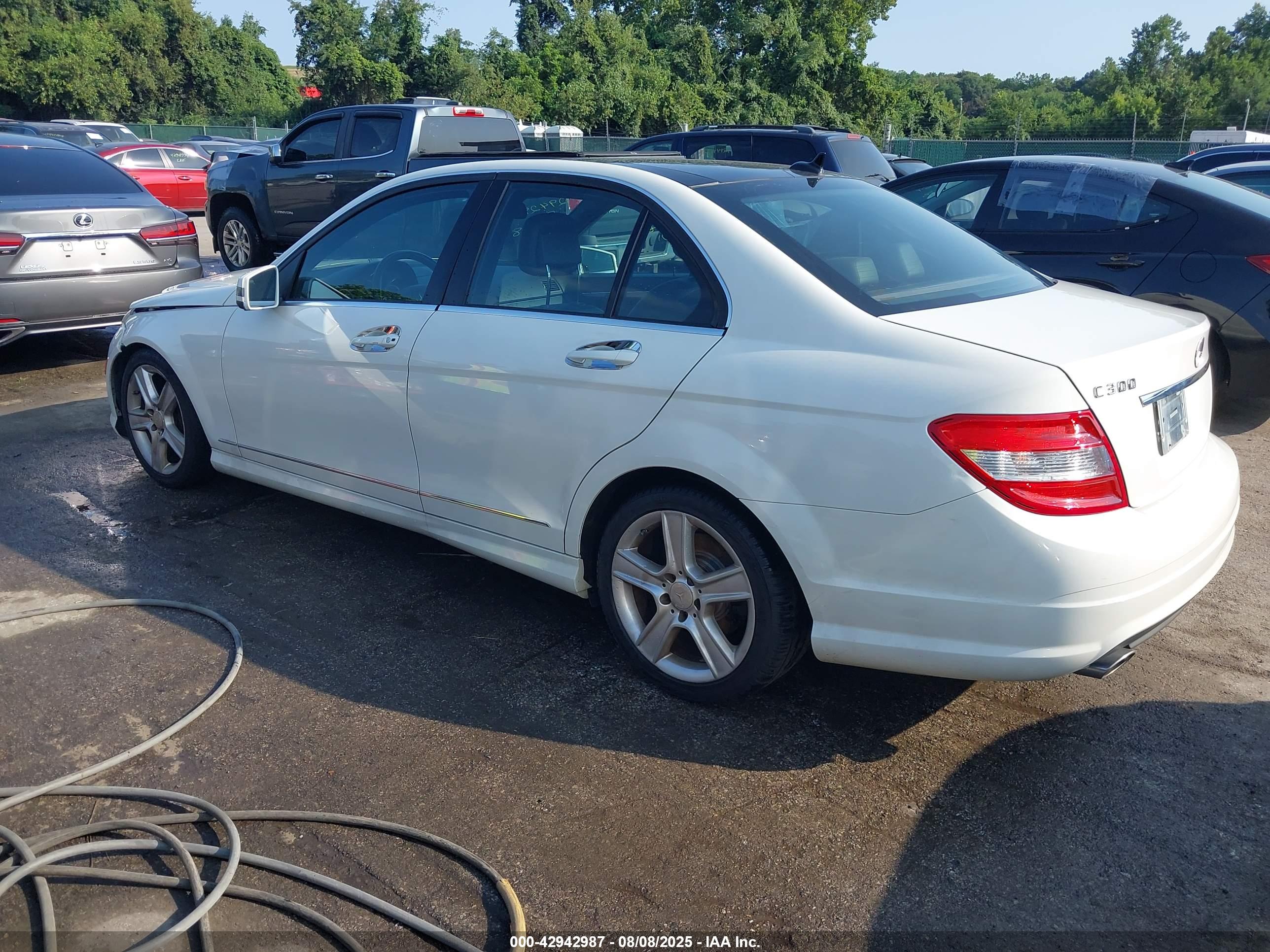 MERCEDES-BENZ C image 3