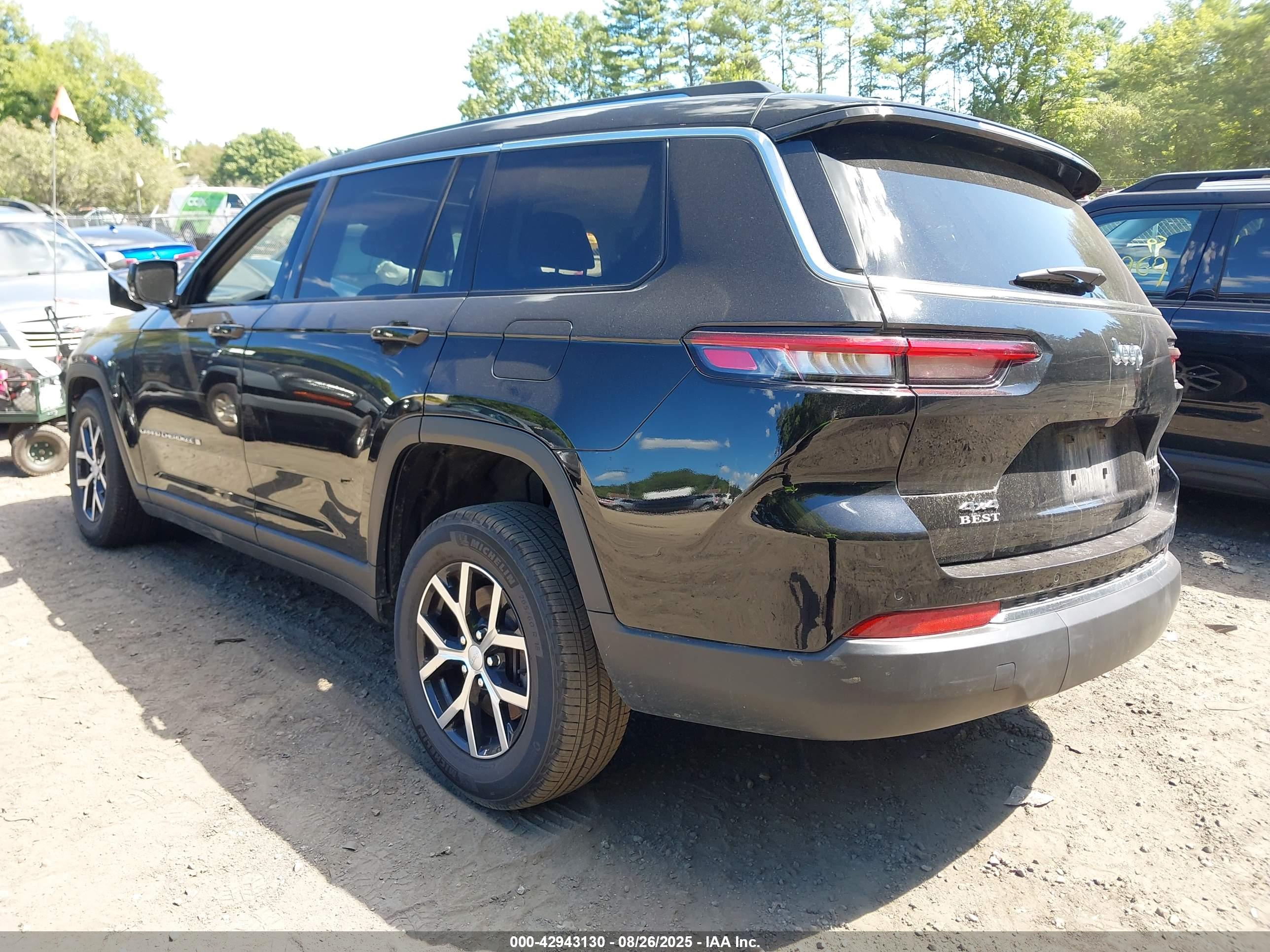 JEEP GRAND image 3