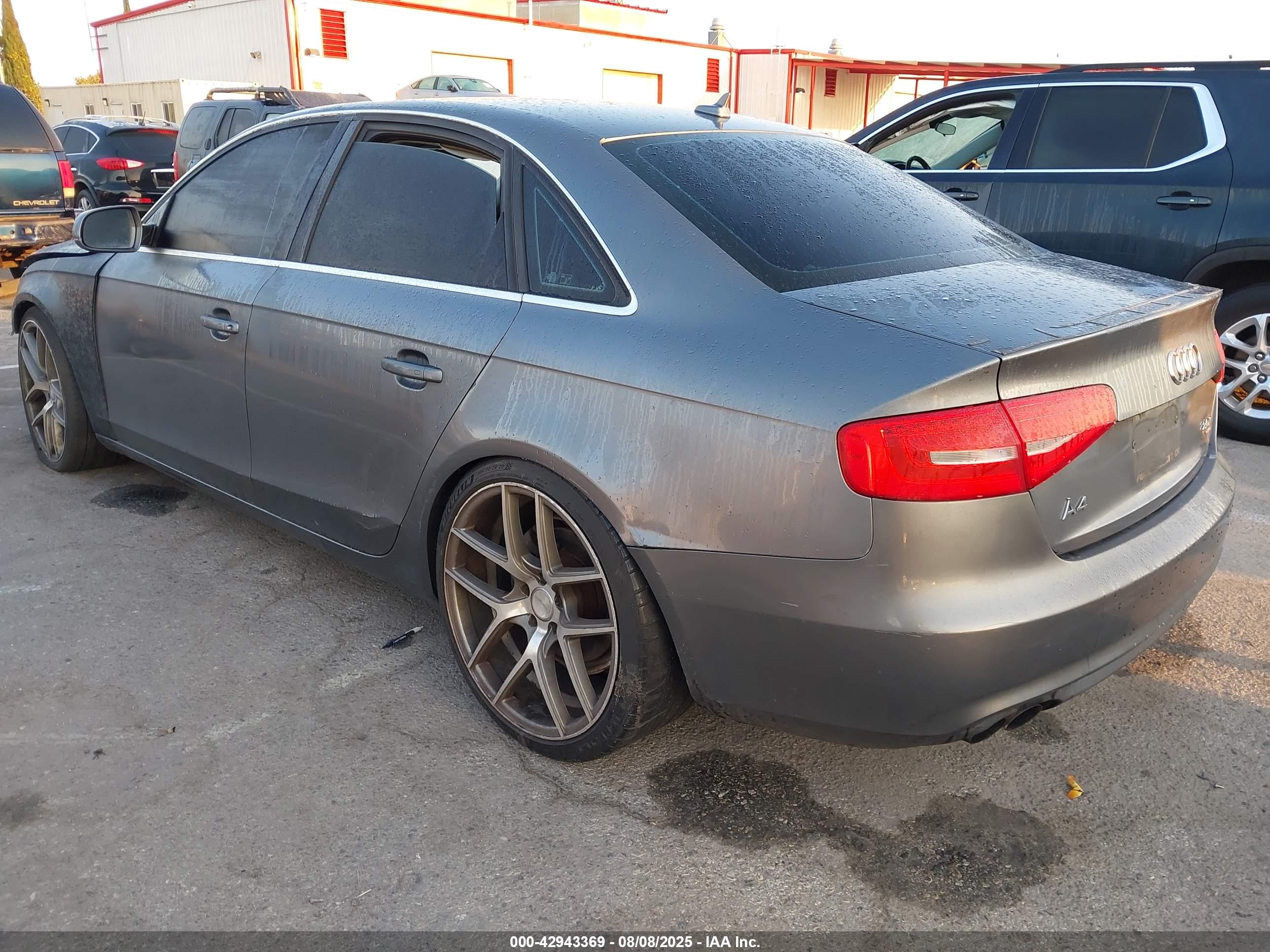 AUDI A4 image 3