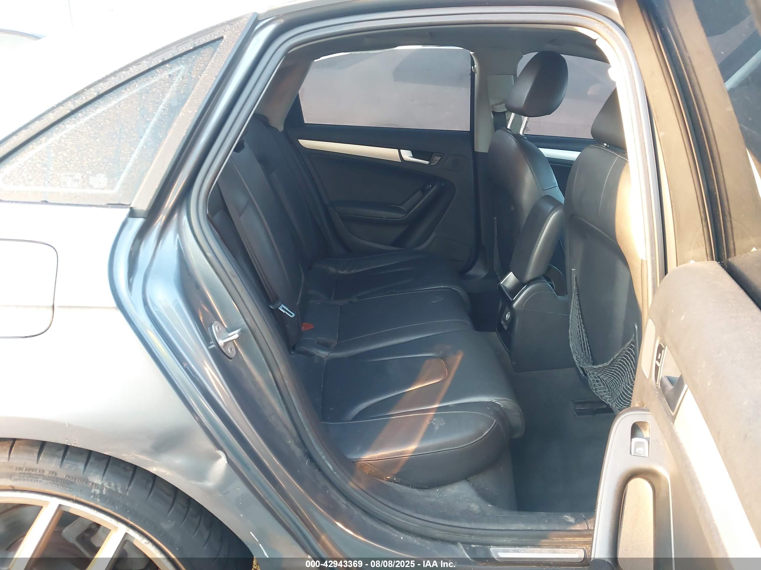 AUDI A4 image 8