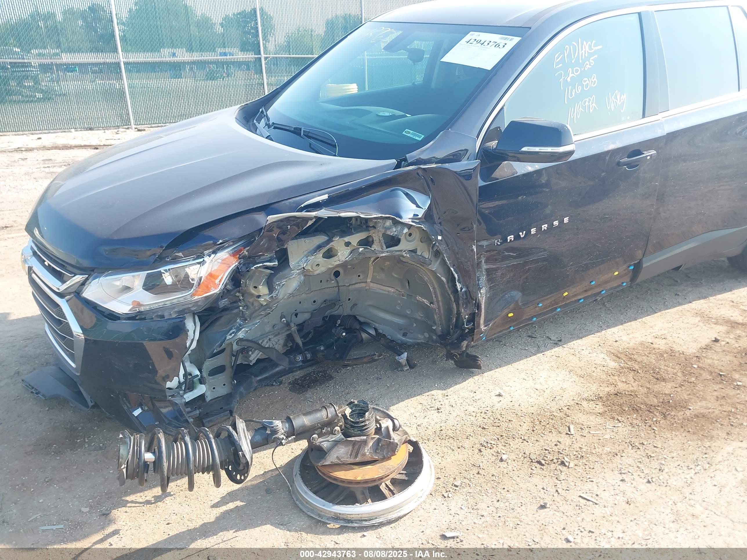 CHEVROLET TRAVERSE image 6